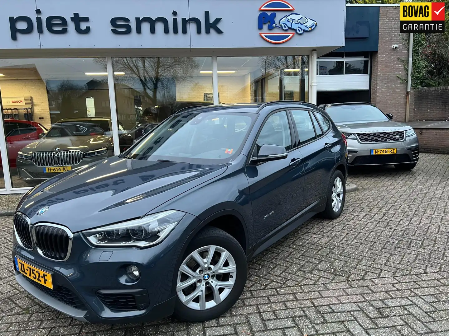 BMW X1 XDrive20i High Executive Gris - 1