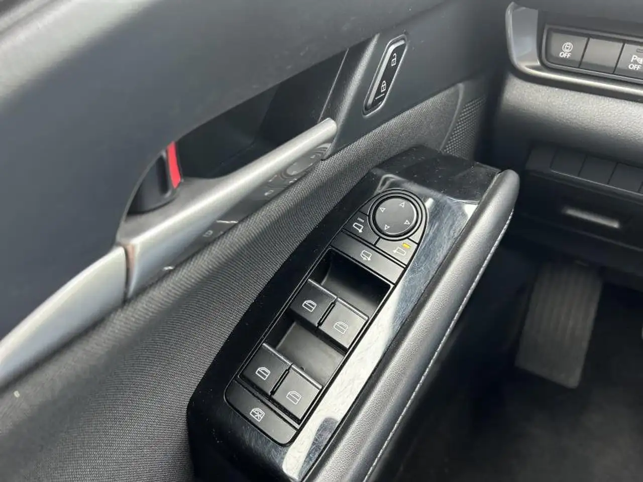 Mazda CX-30 — photo 16 sur 18
