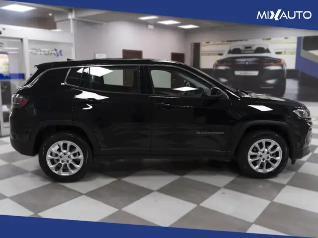 Jeep Compass view 6