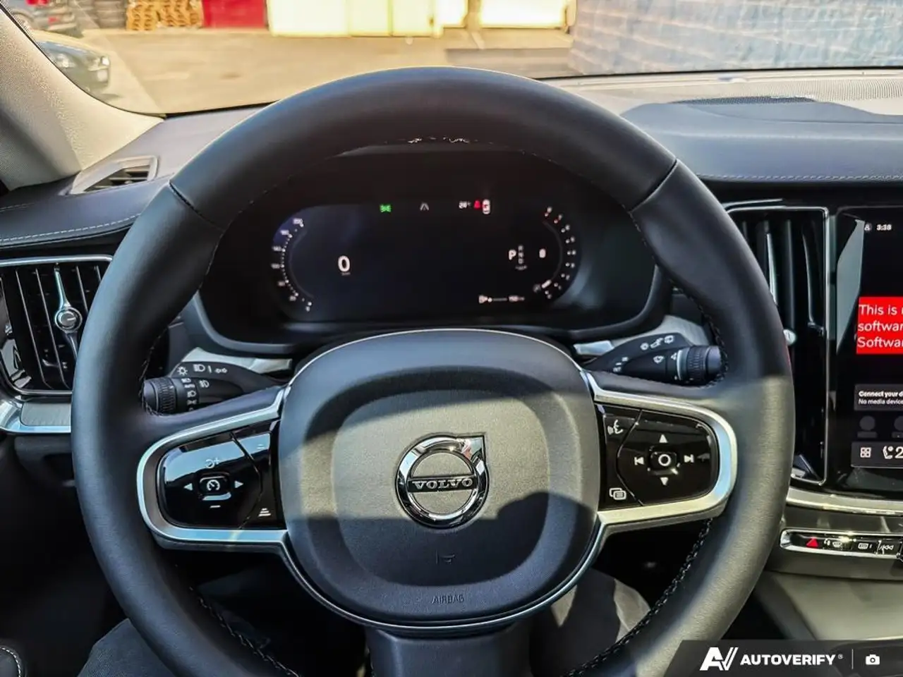 Volvo V60 Cross Country снимка Volvo V60 Cross Country