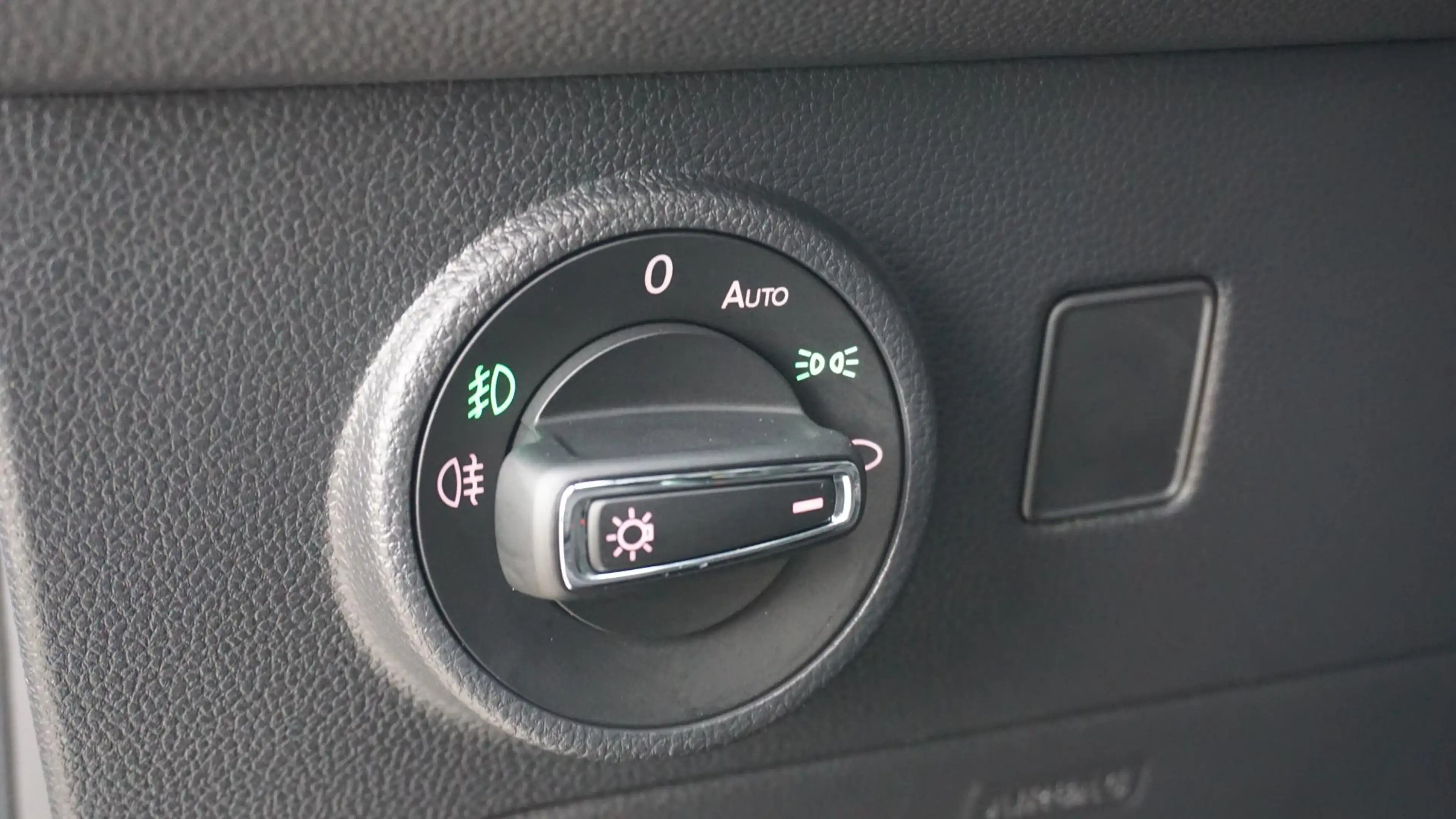 SEAT Ateca 1.4 EcoTSI 150pk Xcellence Pano.Dak Leder 360-View — photo 44