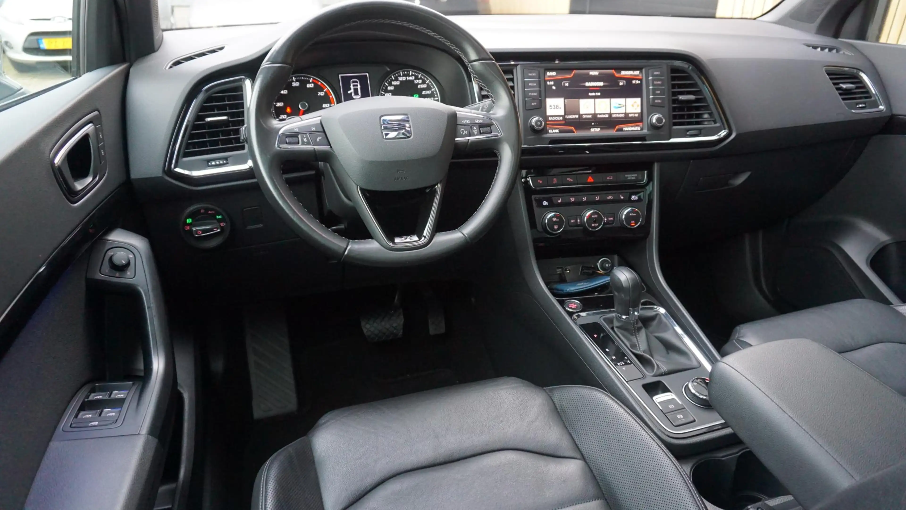 SEAT Ateca 1.4 EcoTSI 150pk Xcellence Pano.Dak Leder 360-View — photo 9