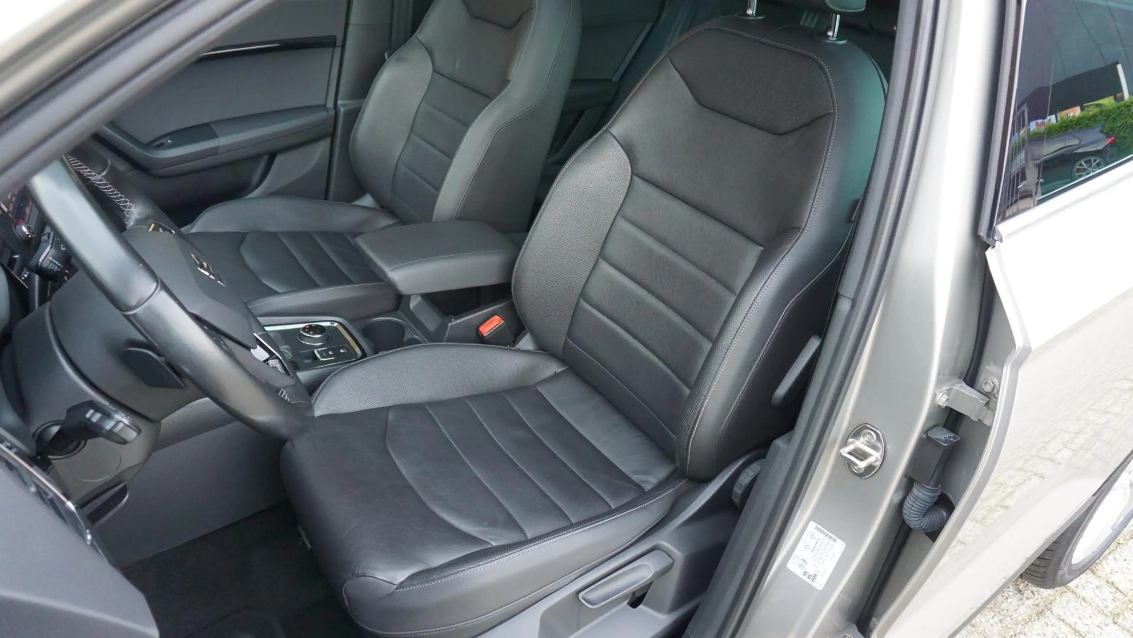 SEAT Ateca 1.4 EcoTSI 150pk Xcellence Pano.Dak Leder 360-View — photo 8
