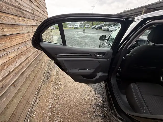 Renault Megane view 11