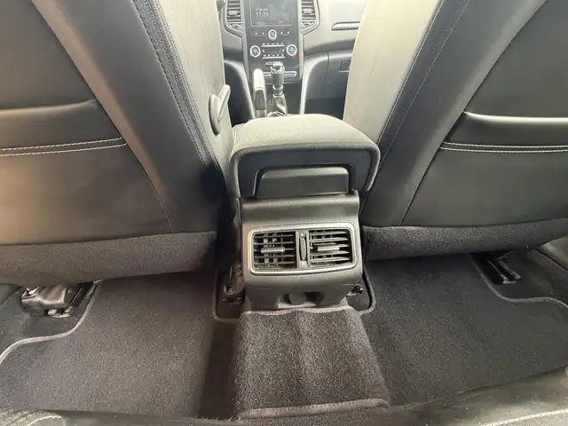 Renault Megane view 13