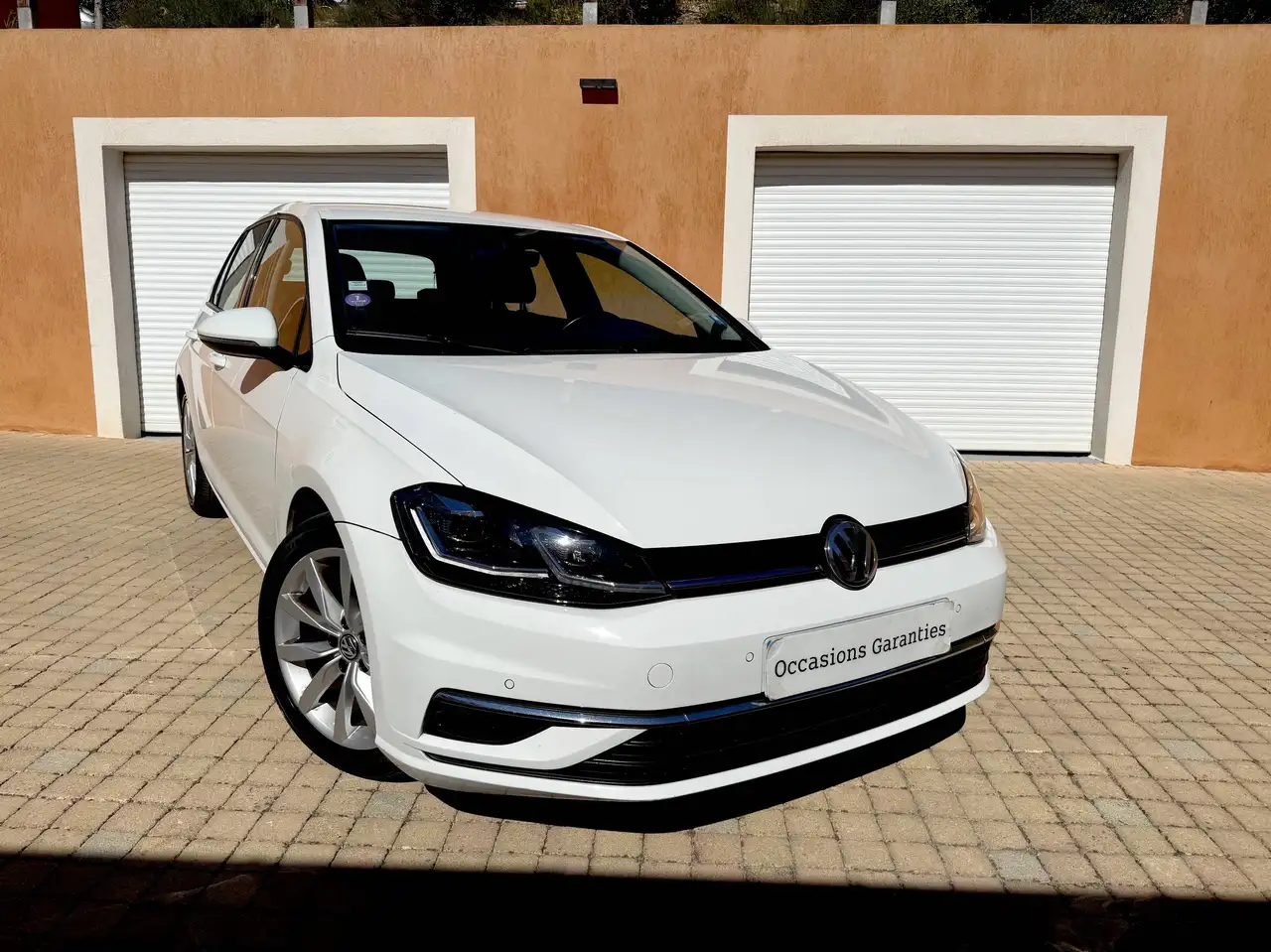 Volkswagen Golf Standard Model