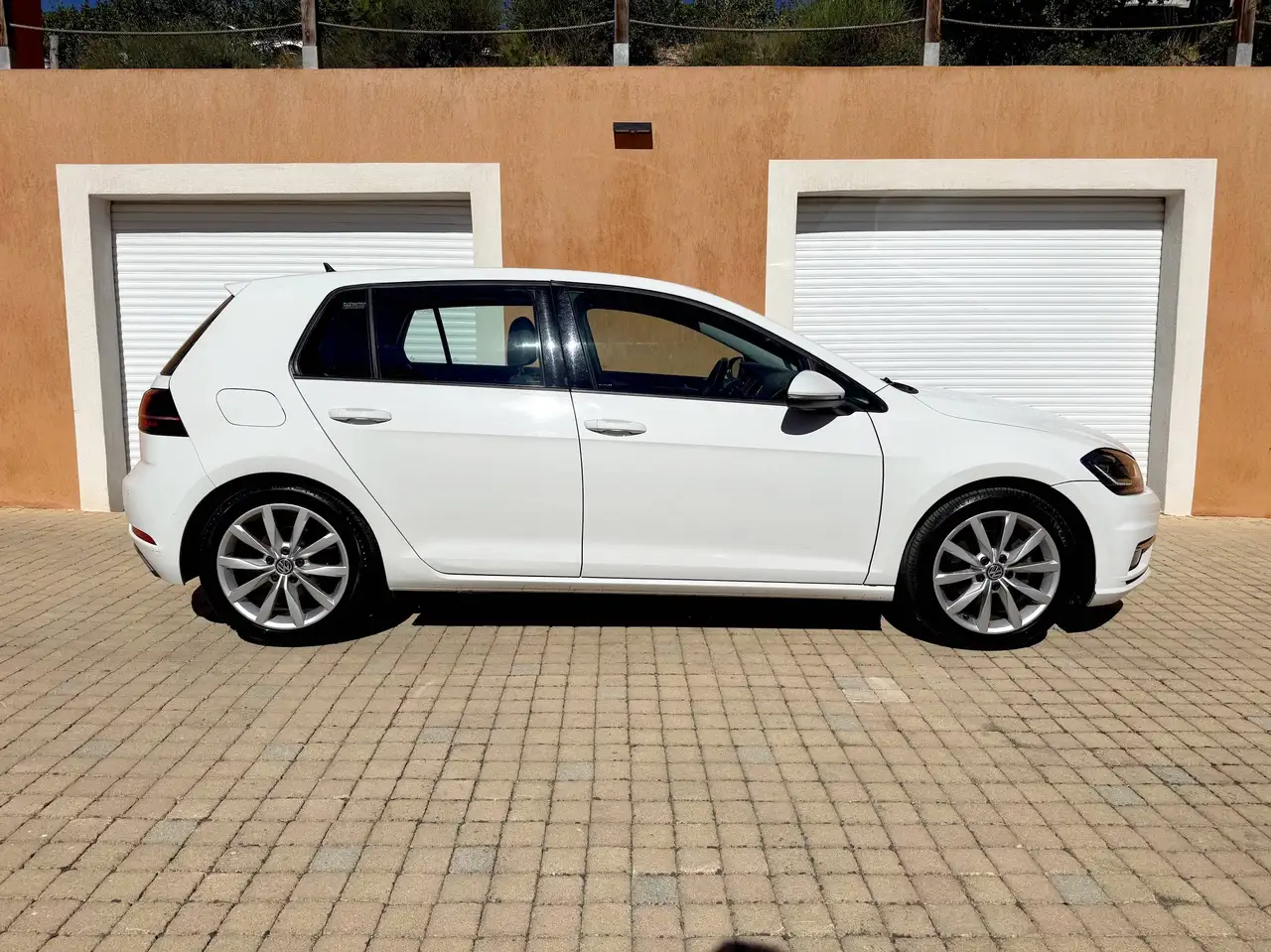 Volkswagen Golf Standard Model — photo 4