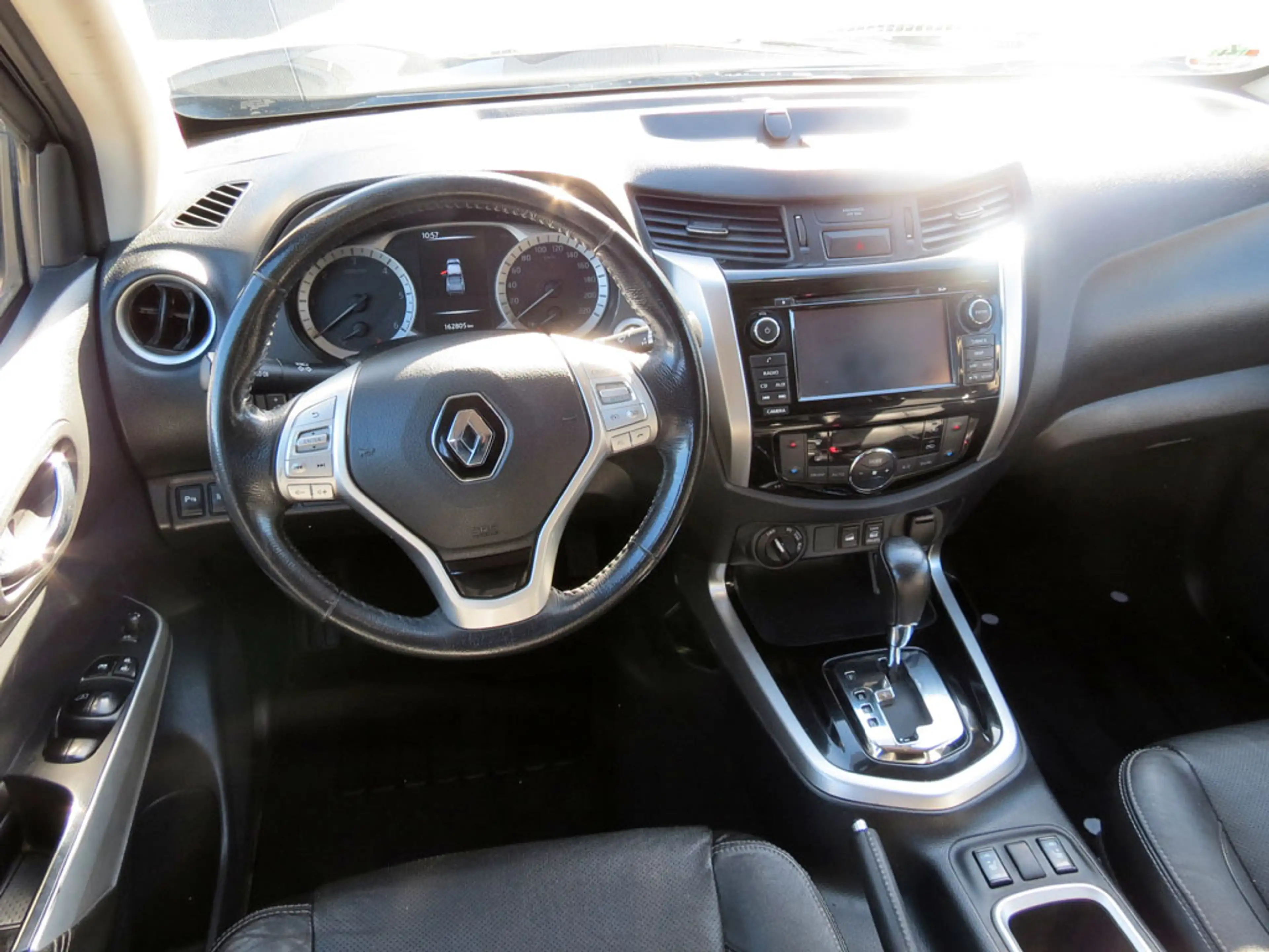 Renault Alaskan Intens Double Cab 4x4 LED Nav 3,5t-AHL — photo 12
