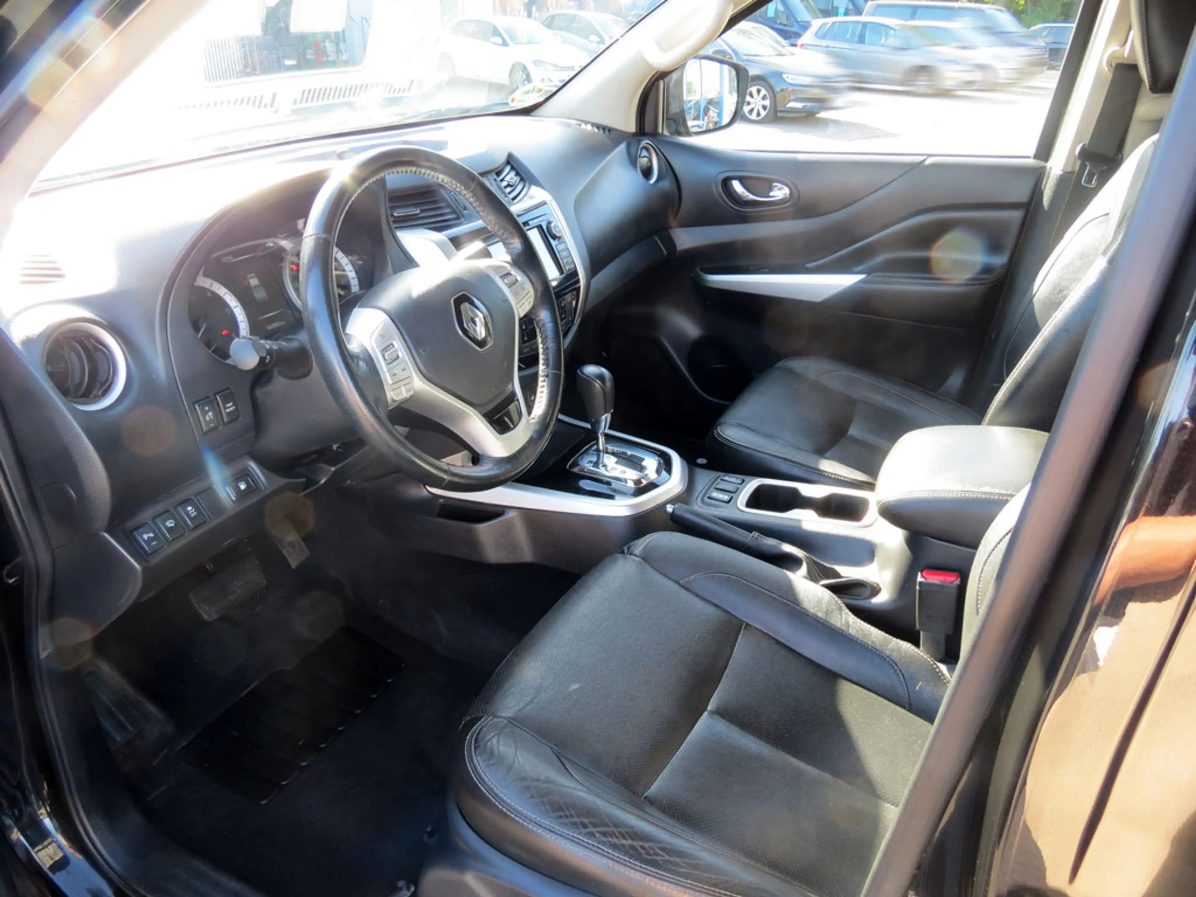 Renault Alaskan Intens Double Cab 4x4 LED Nav 3,5t-AHL — photo 10