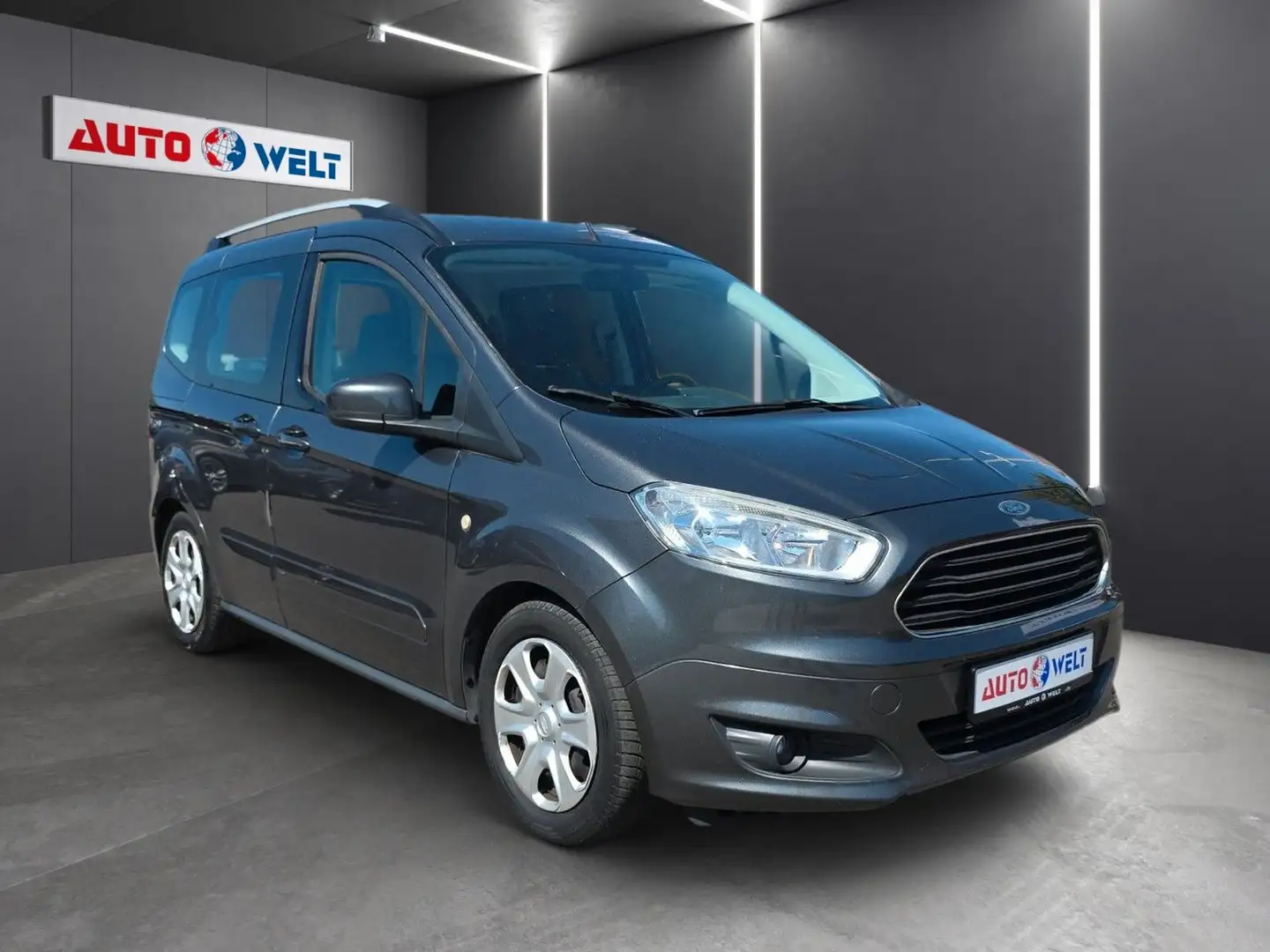 Ford Tourneo Courier 1.5 TDCi Tempomat Grau - 2