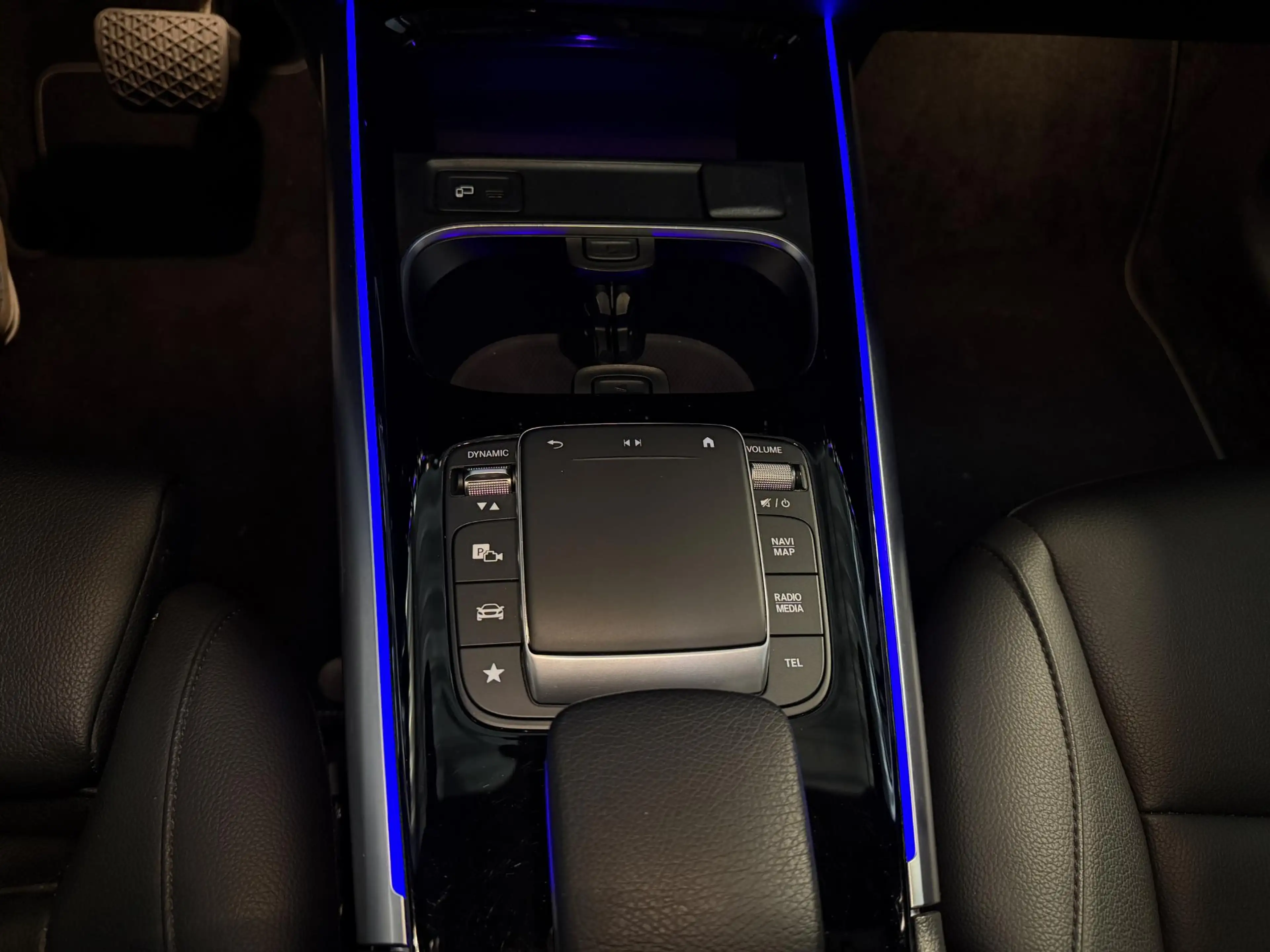 Mercedes-Benz B 250 e 18''/Leder/Stoelverwarming/Camera/Sfeerverlichti — photo 34