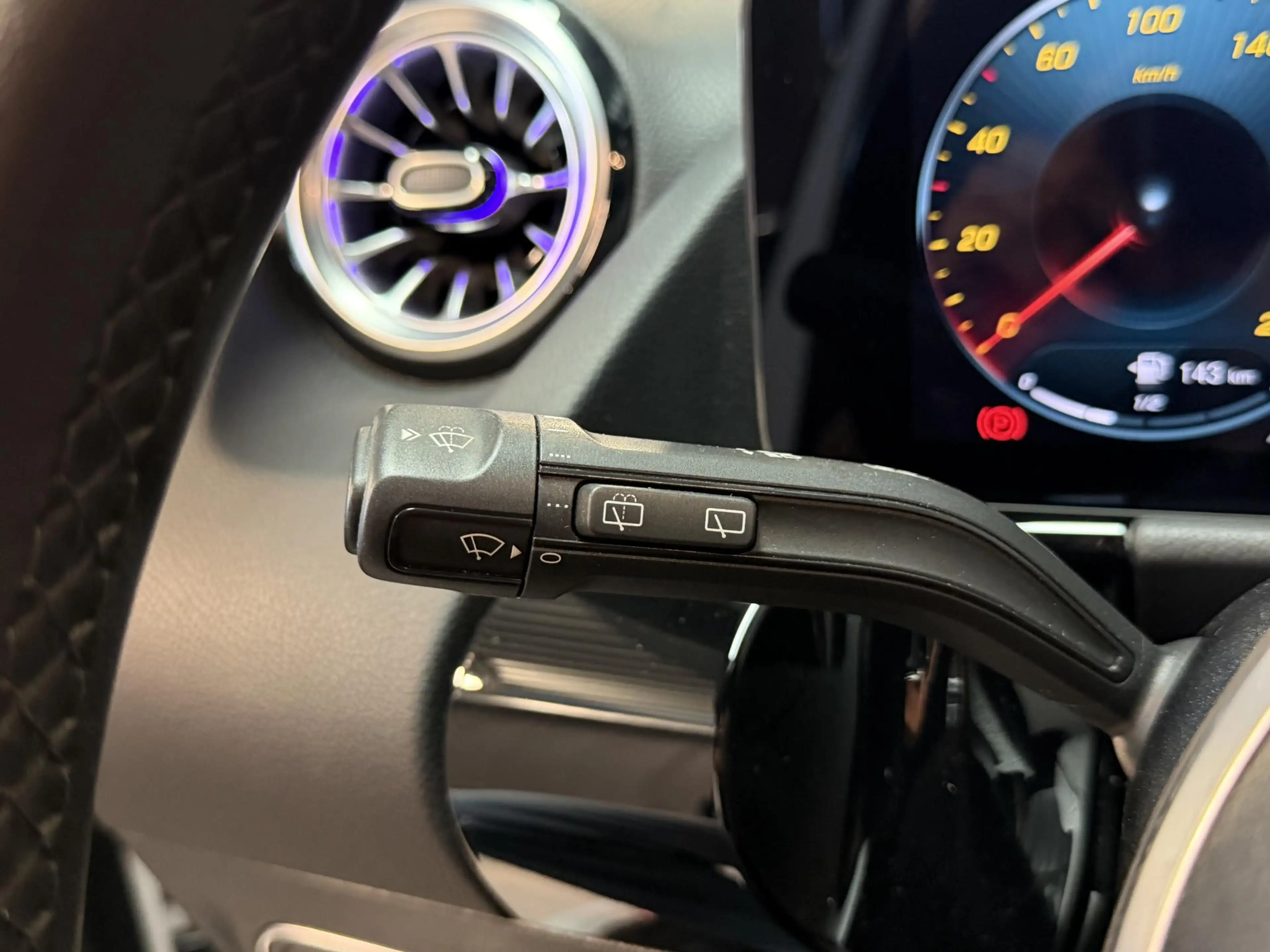 Mercedes-Benz B 250 e 18''/Leder/Stoelverwarming/Camera/Sfeerverlichti — photo 24