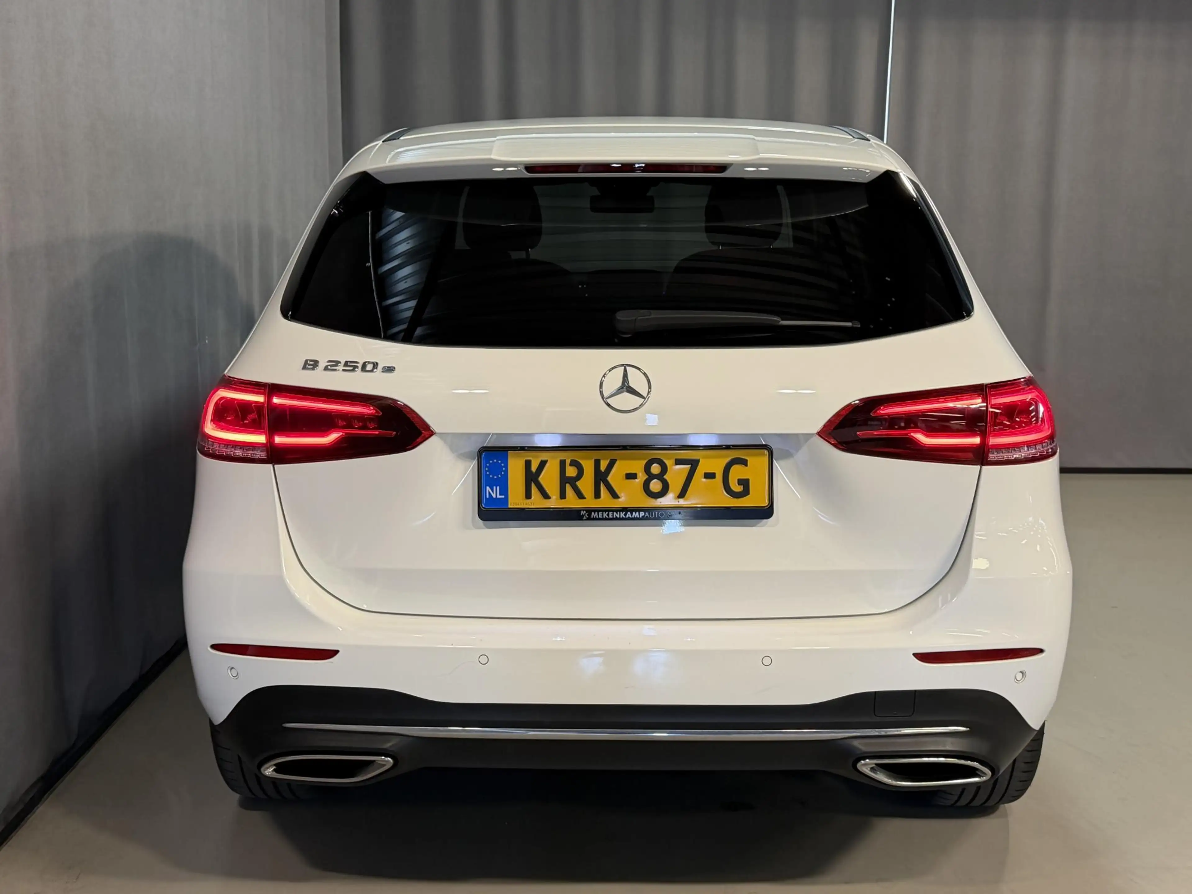 Mercedes-Benz B 250 e 18''/Leder/Stoelverwarming/Camera/Sfeerverlichti — photo 8