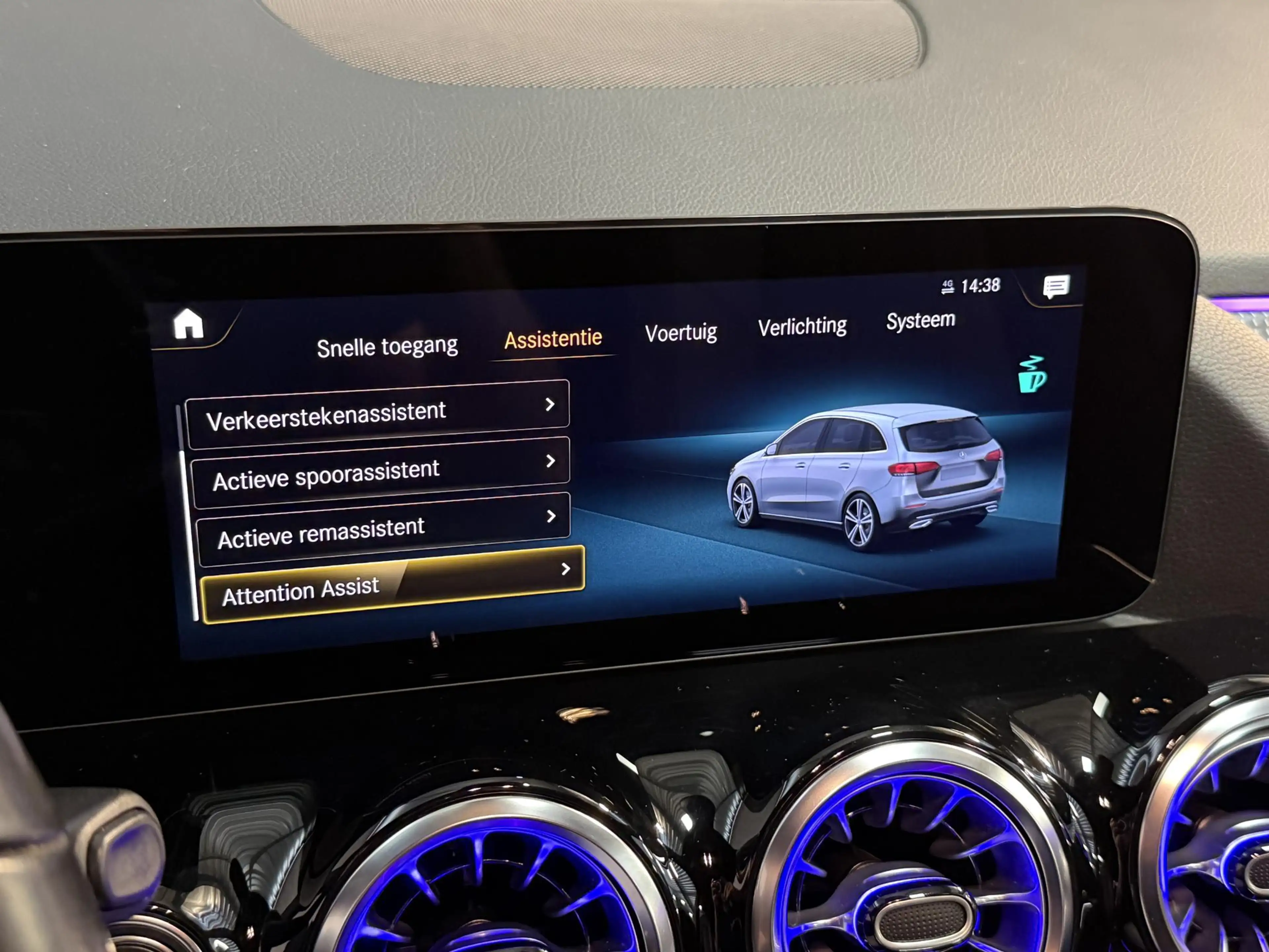 Mercedes-Benz B 250 e 18''/Leder/Stoelverwarming/Camera/Sfeerverlichti — photo 30