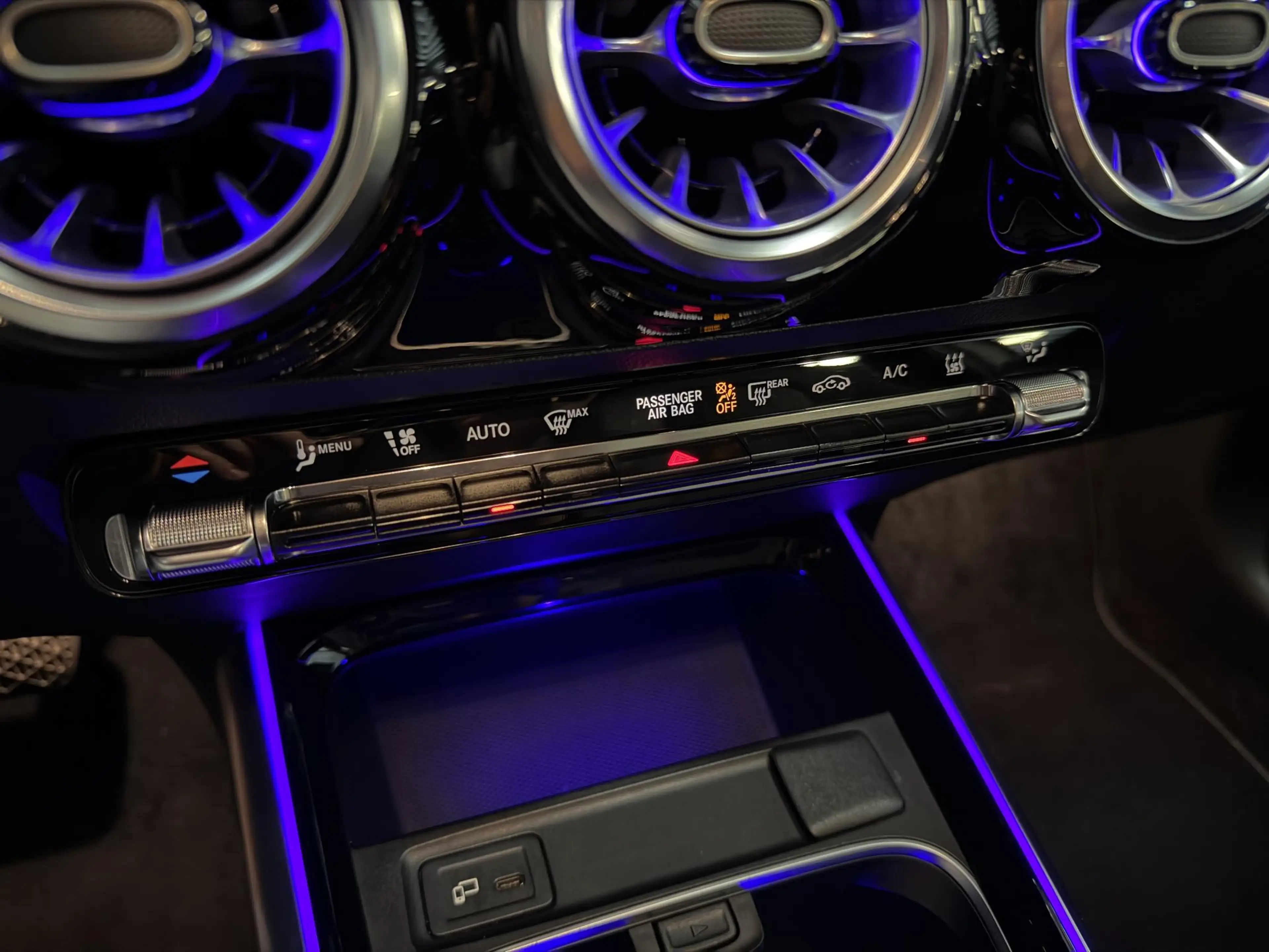 Mercedes-Benz B 250 e 18''/Leder/Stoelverwarming/Camera/Sfeerverlichti — photo 19