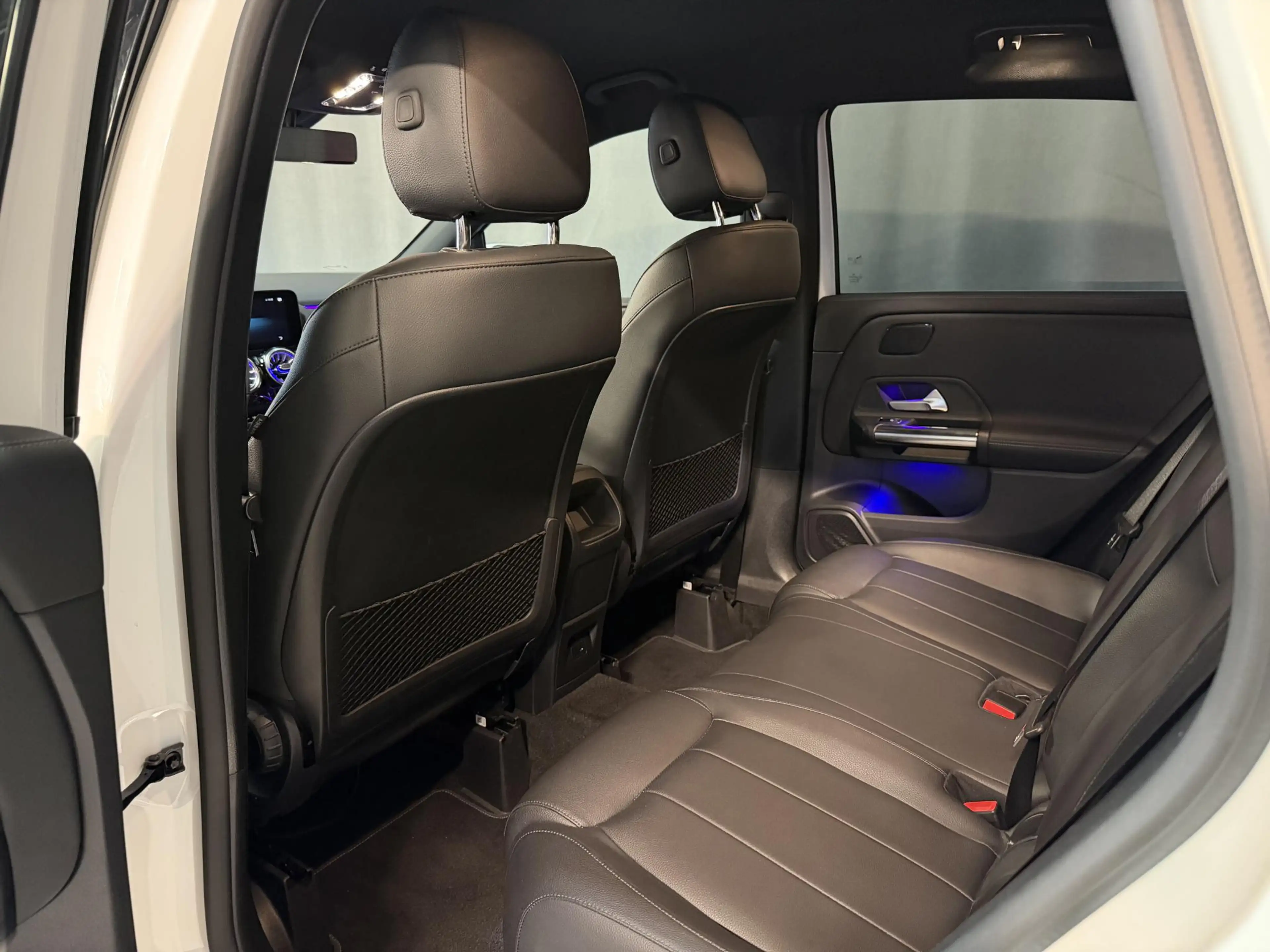 Mercedes-Benz B 250 e 18''/Leder/Stoelverwarming/Camera/Sfeerverlichti — photo 37