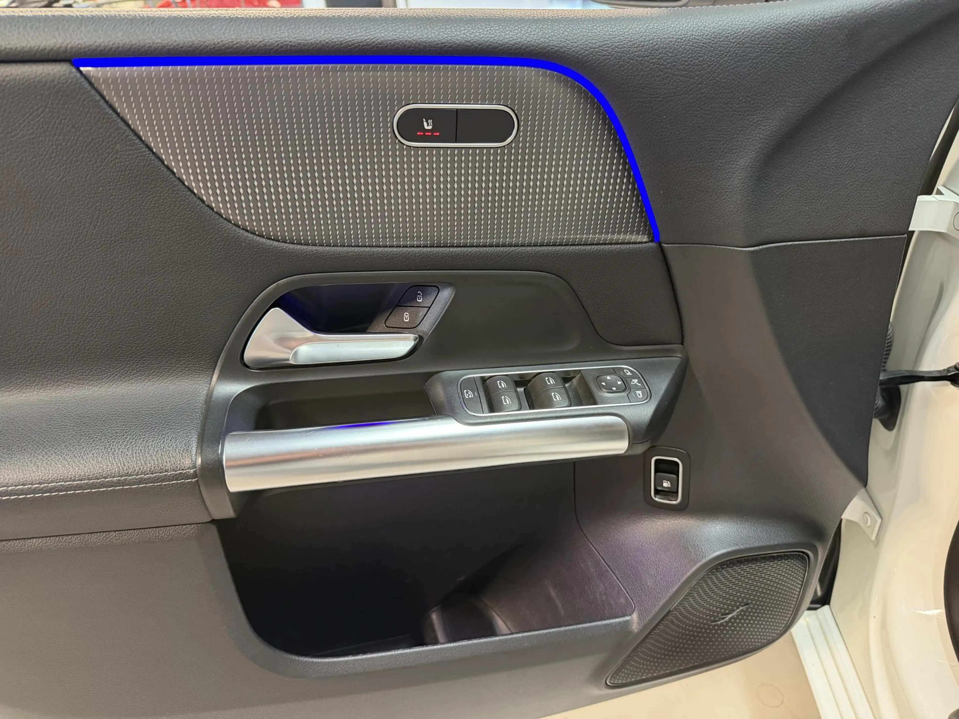 Mercedes-Benz B 250 e 18''/Leder/Stoelverwarming/Camera/Sfeerverlichti — photo 21