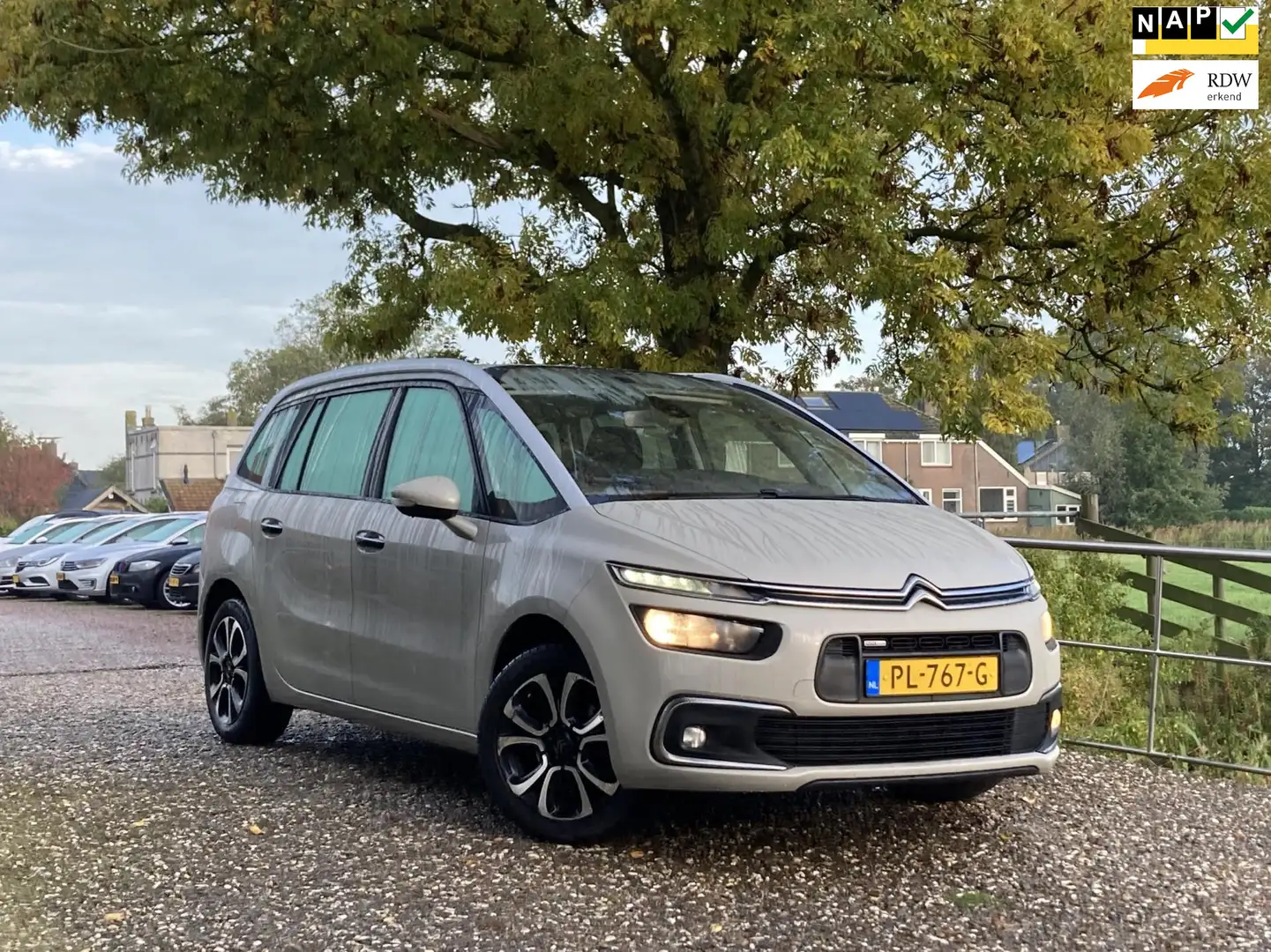 Citroen Grand C4 Picasso 1.2 | Pano voorraam + 7 Pers + Clima + Cruise nu € Gris - 1