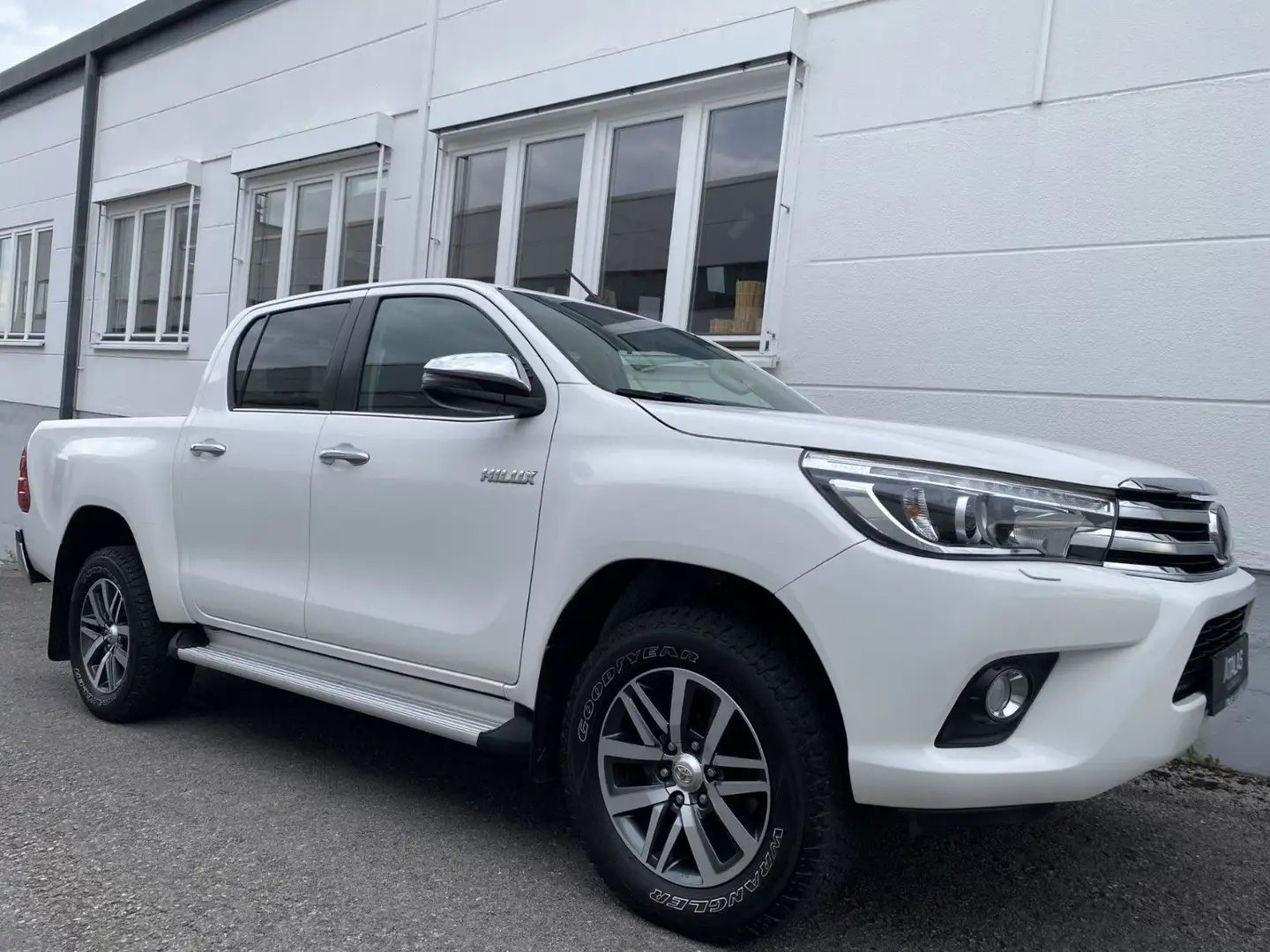 Toyota Hilux Double Cab Comfort 4x4 Blanc - 2