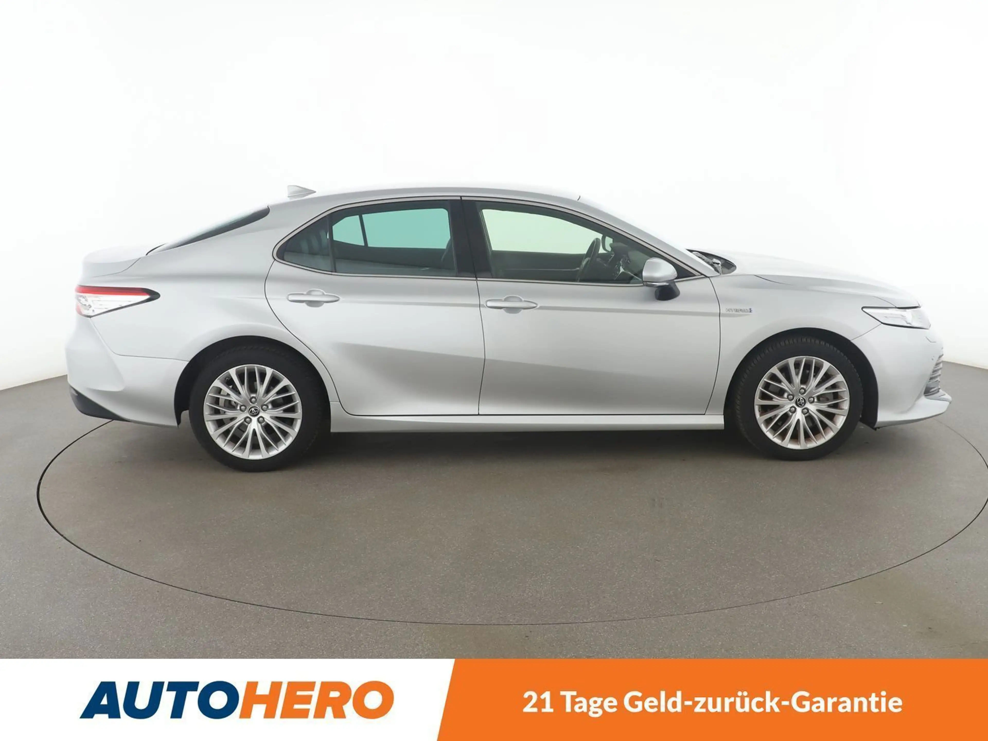 Toyota Camry 2.5 Hybrid Executive Aut*NAVI*LED*ACC*CAM*PDC*SHZ* — photo 7
