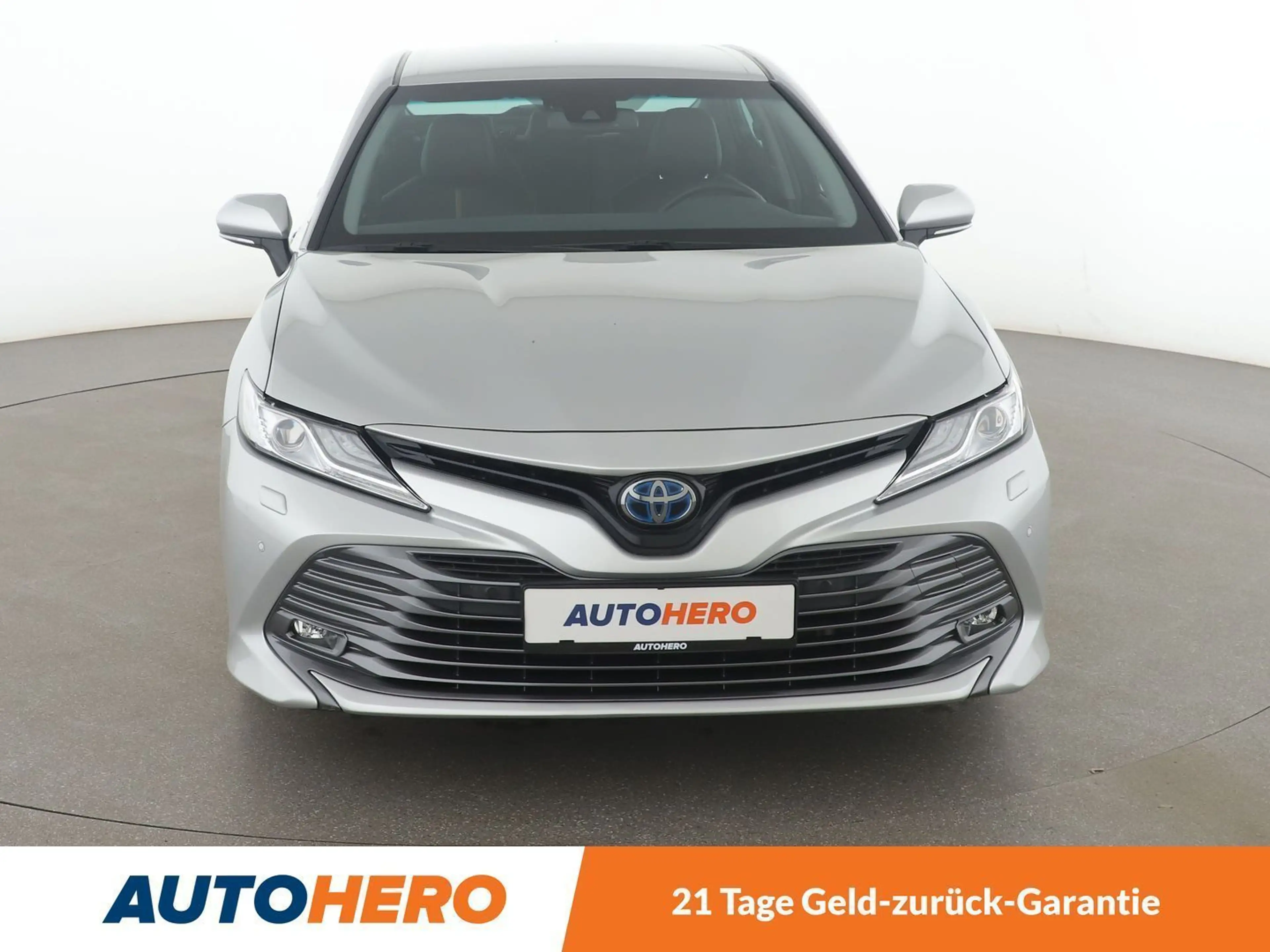 Toyota Camry 2.5 Hybrid Executive Aut*NAVI*LED*ACC*CAM*PDC*SHZ* — photo 9