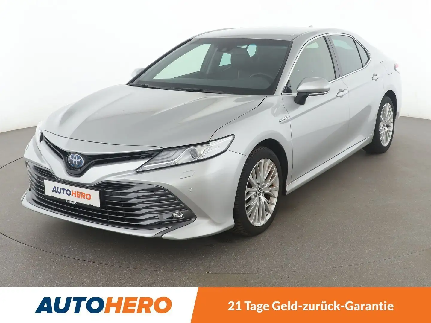 Toyota Camry 2.5 Hybrid Executive Aut*NAVI*LED*ACC*CAM*PDC*SHZ* Argento - 1