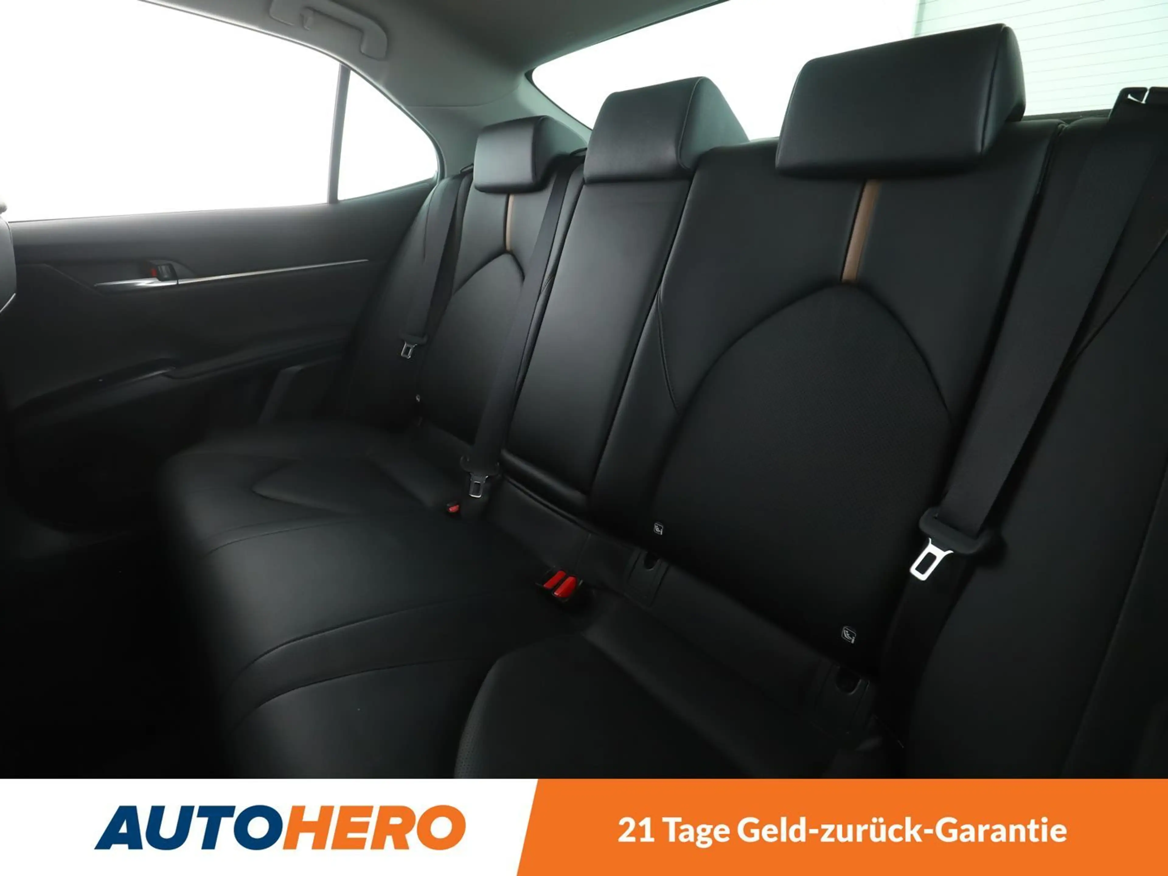 Toyota Camry 2.5 Hybrid Executive Aut*NAVI*LED*ACC*CAM*PDC*SHZ* — photo 14