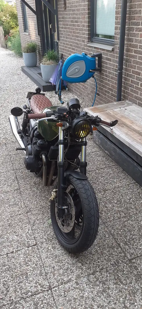 Kawasaki Zephyr 750 Caferacer Verde - 1