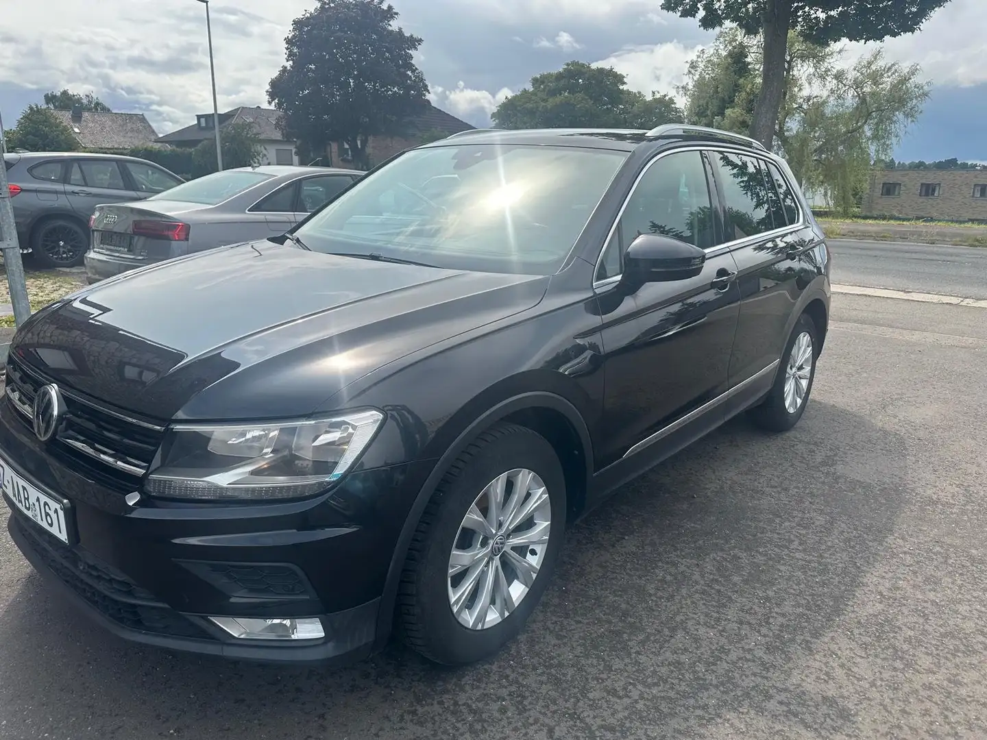 Volkswagen Tiguan 2.0 TDi Comfortline BMT Noir - 1