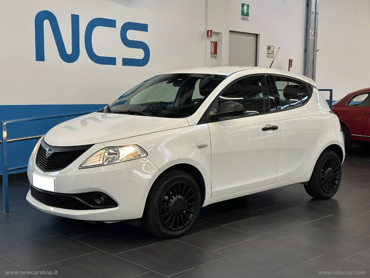 Lancia Ypsilon 1.2 69CV 5p. S&S Elefantino Blu NEOPATENTATI Blanc - 1