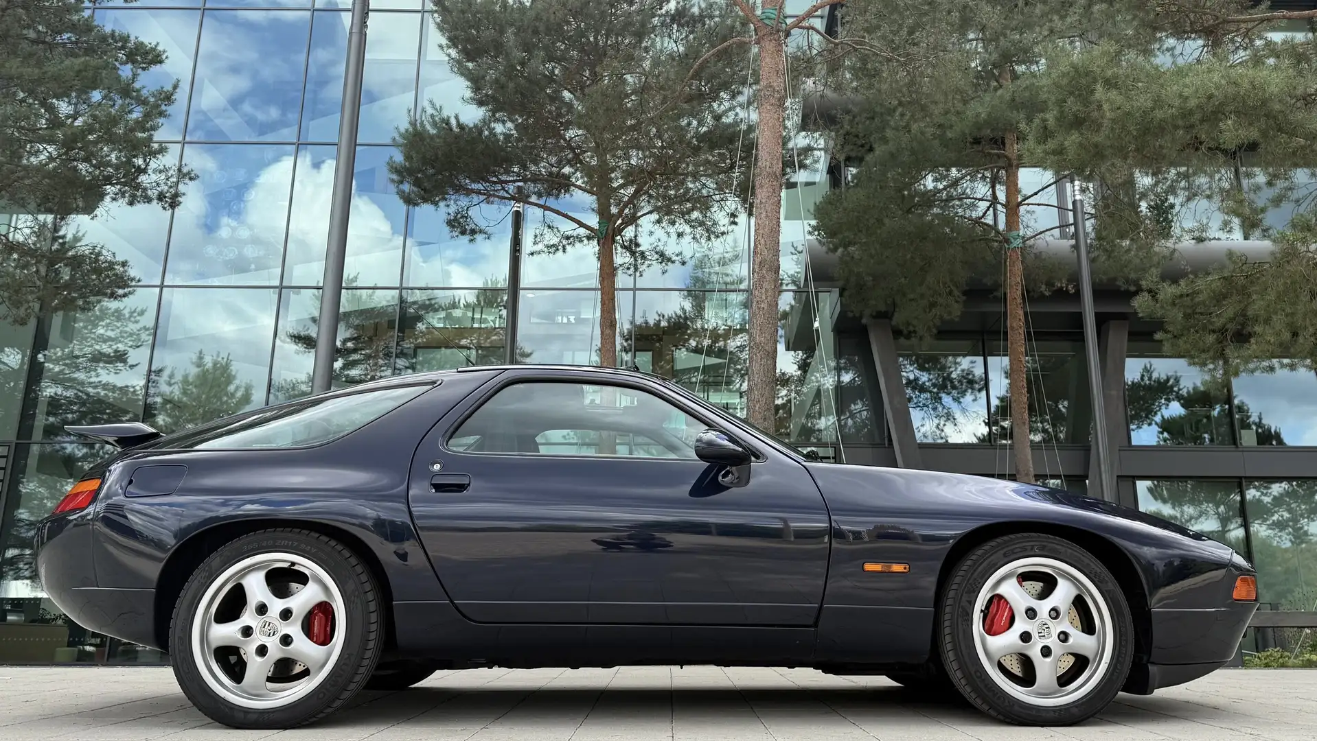 Porsche 928 Porsche 928 GTS -Blau/Blau - 95 letztes Baujahr Blau - 1