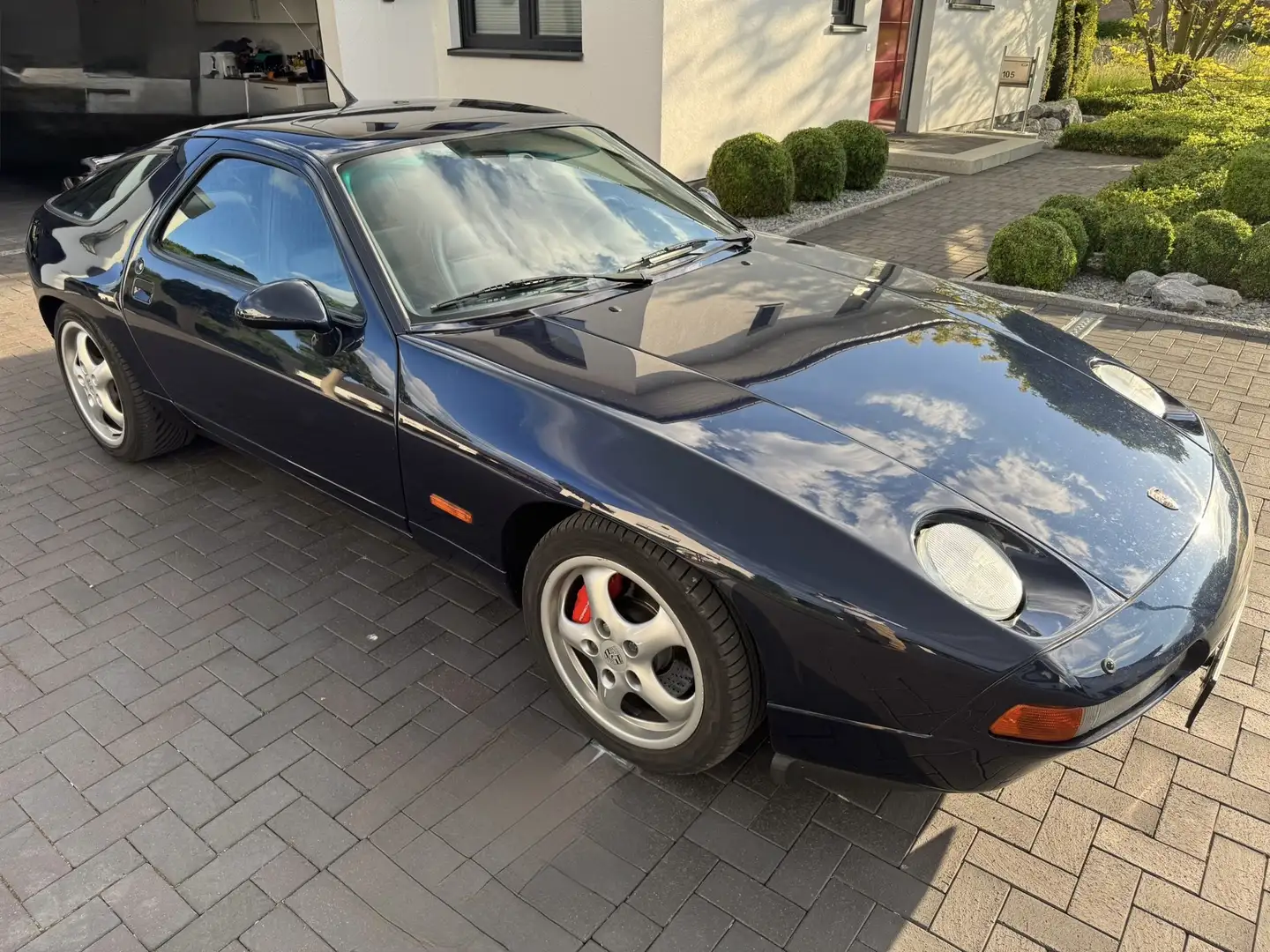 Porsche 928 Porsche 928 GTS - 1