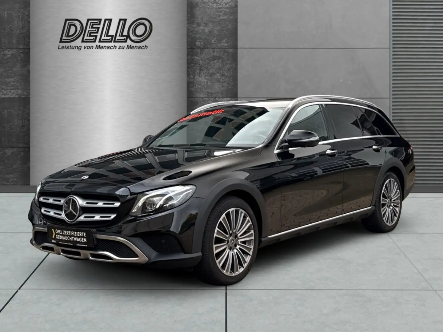 Mercedes-Benz E 220 d T 4Matic All-Terrain AHK Multibeam Memory Allwet Schwarz - 1