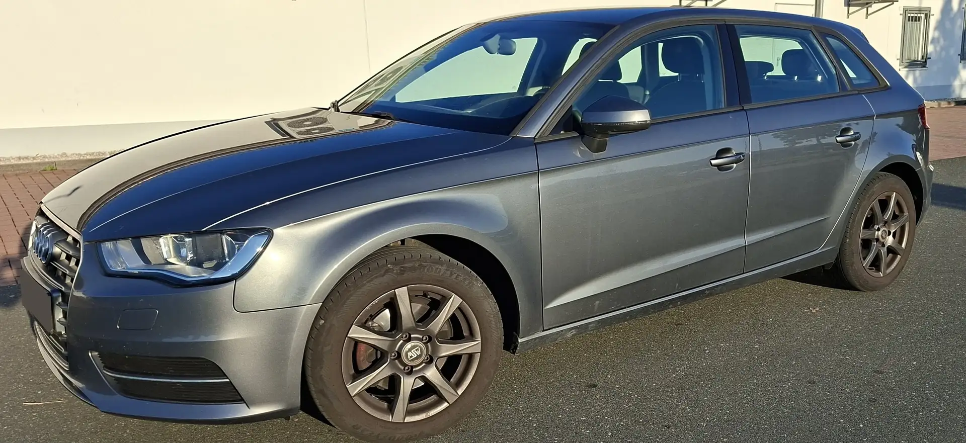 Audi A3 A3 Sportback 1.4 TFSI Sportback Šedá - 2