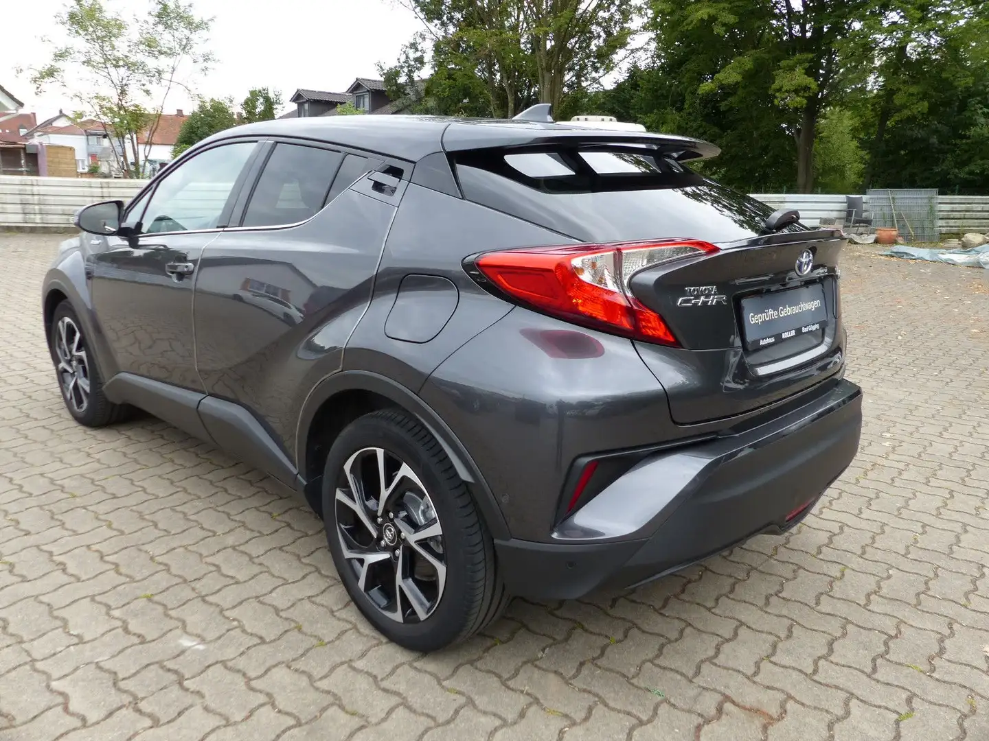 Toyota C-HR 1.8 VVT-i Hybrid Club Kamera SHZ Totwinkel Grijs - 2