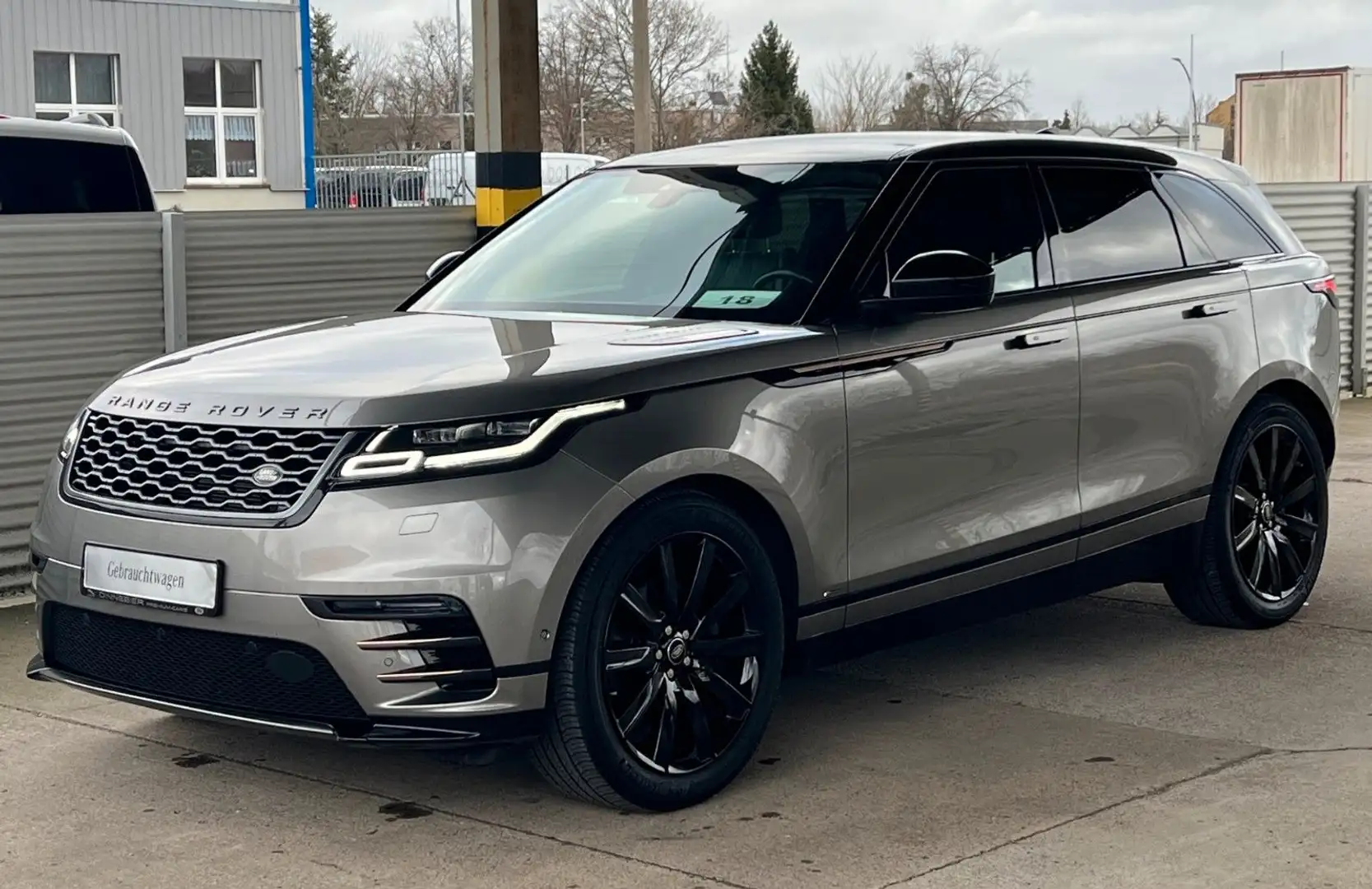 Land Rover Range Rover Velar Velar R-Dynamic SE NAVI PANO MATRIX KAMERA AHK Ezüst - 1