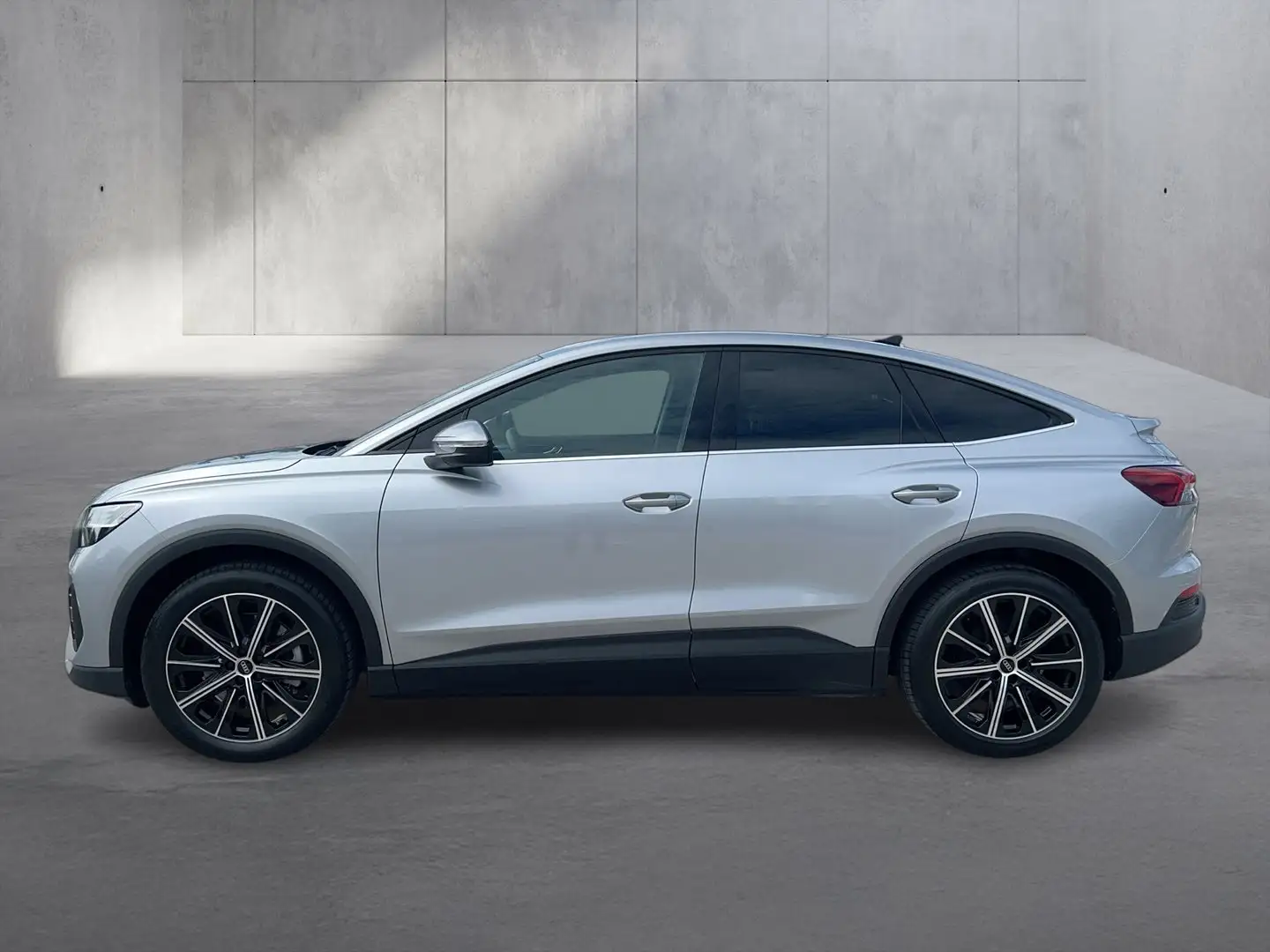 Audi Q4 e-tron Sportback 40 e-tron basis Silber - 2