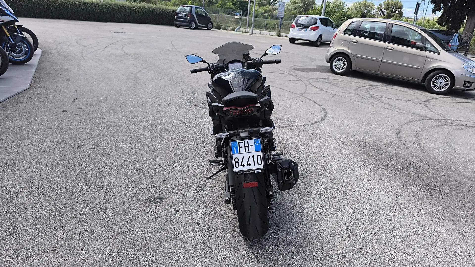 Kawasaki Ninja 1000SX - 2