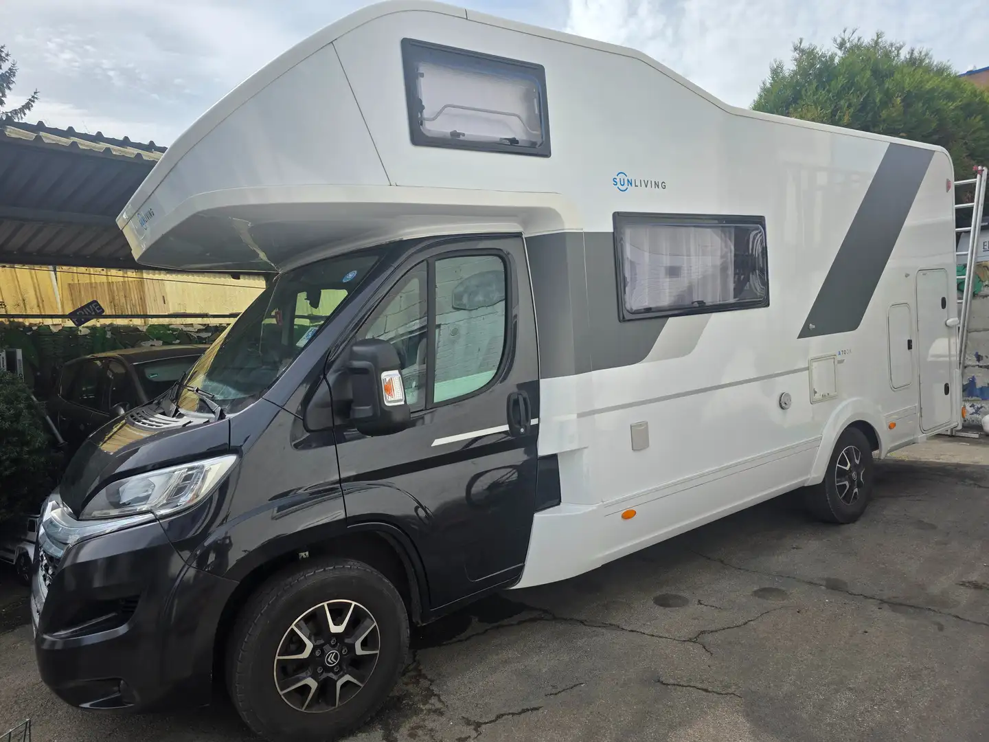 Caravans-Wohnm Adria sun living A 70 DK capucine model special Schwarz - 2