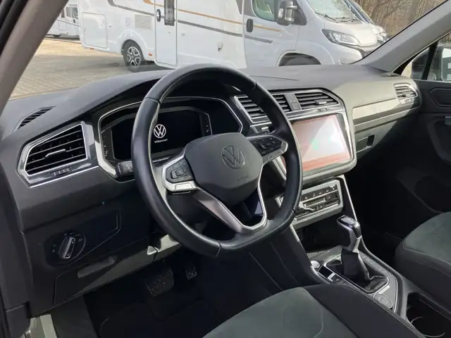Volkswagen Tiguan view 10