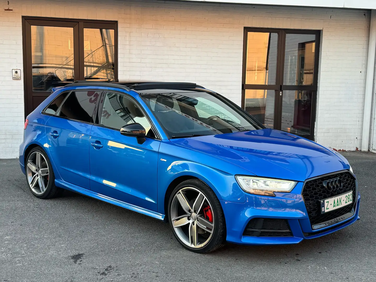 Audi A3 SPORTBACK  2.0 TDi QUATTRO S-LiNE  AUTOMATIQUE Blau - 2