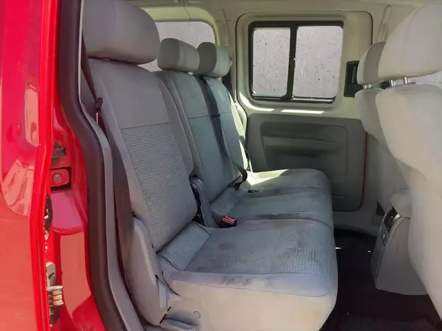Volkswagen Caddy Life view 14