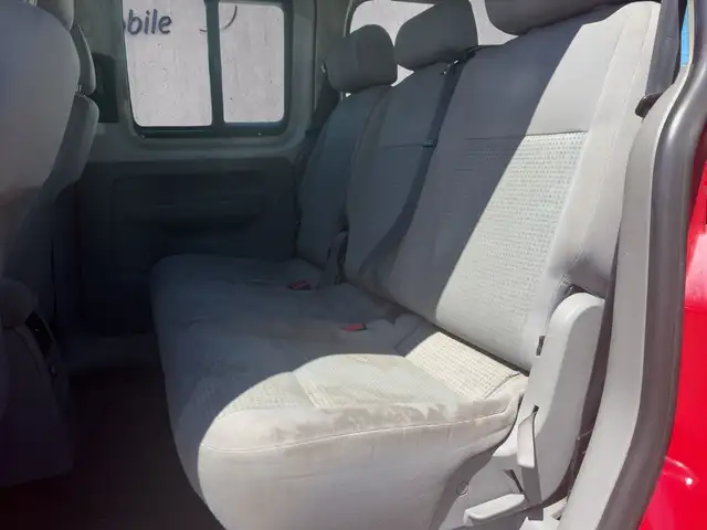 Volkswagen Caddy Life view 11