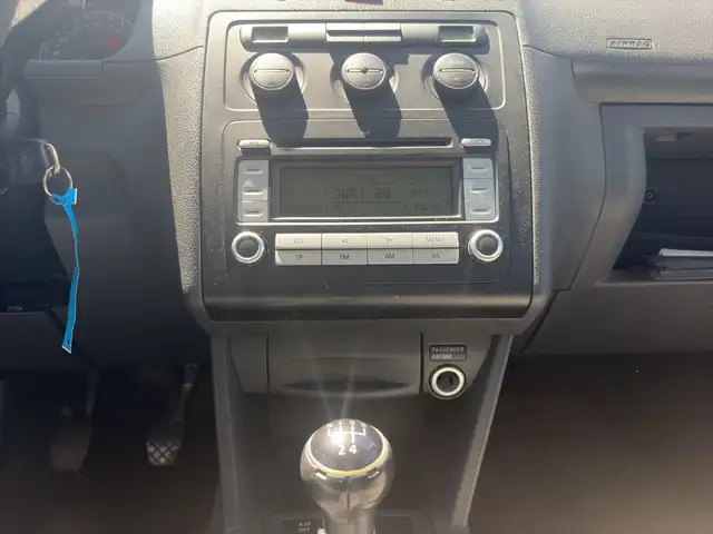Volkswagen Caddy Life view 13