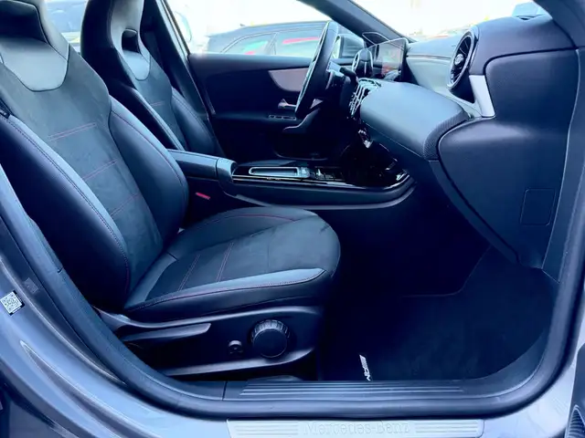 Mercedes-Benz A-Class view 12