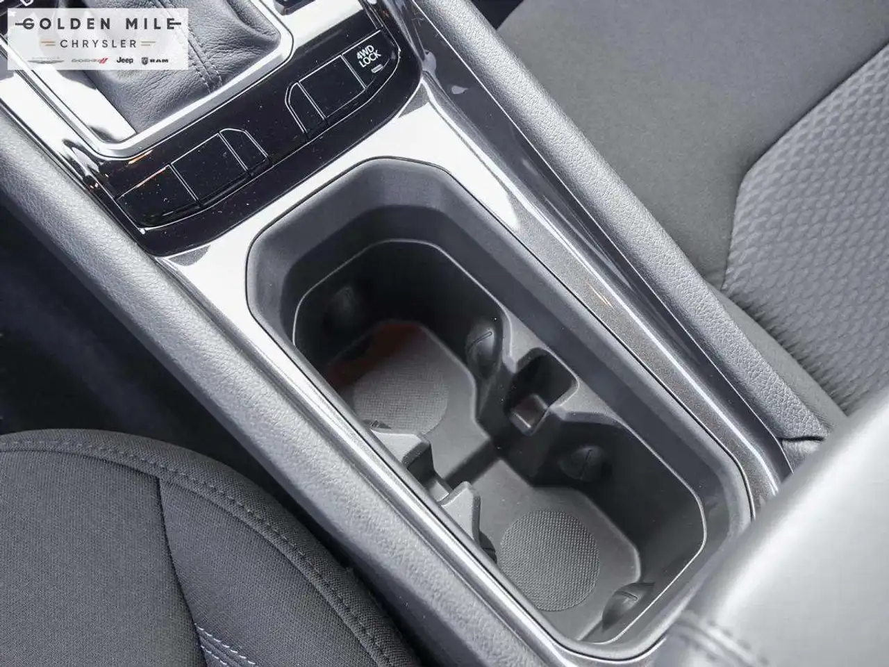 Jeep Compass photo Jeep Compass