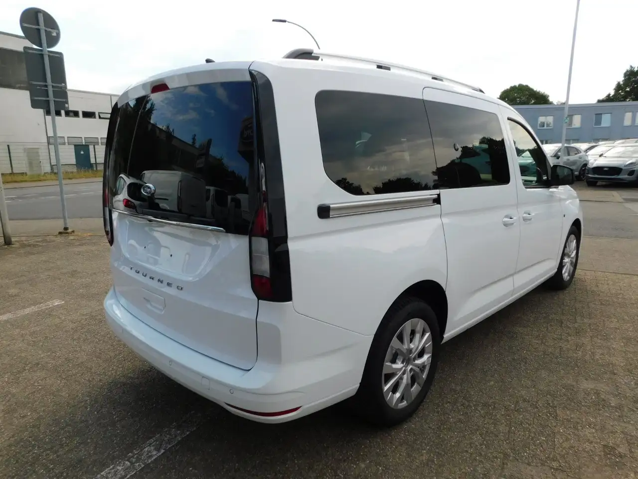 Ford Grand Tourneo 2026