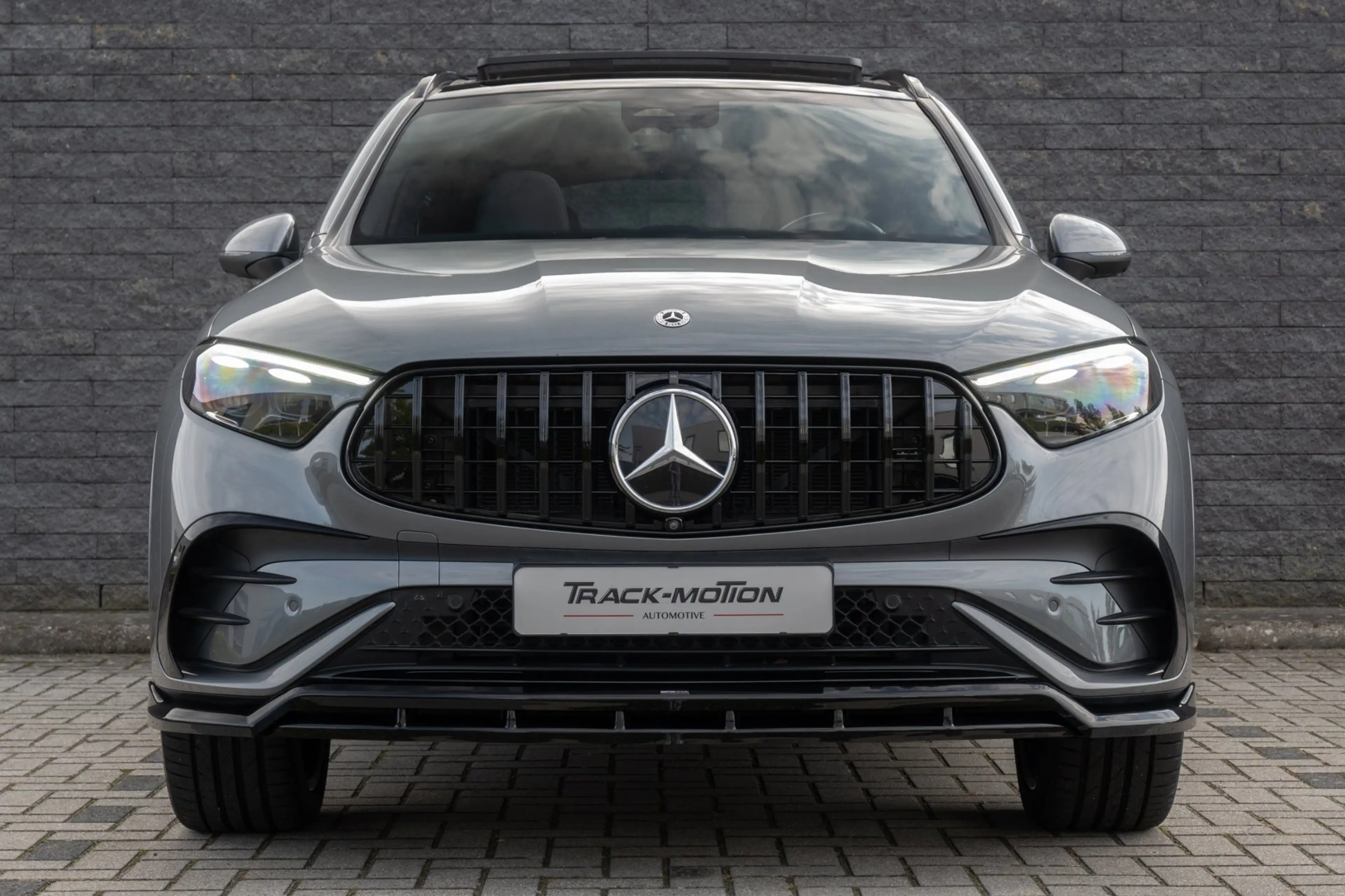 Mercedes-Benz GLC 300 300e 4MATIC Business Solution AMG PANORAMADAK — photo 4