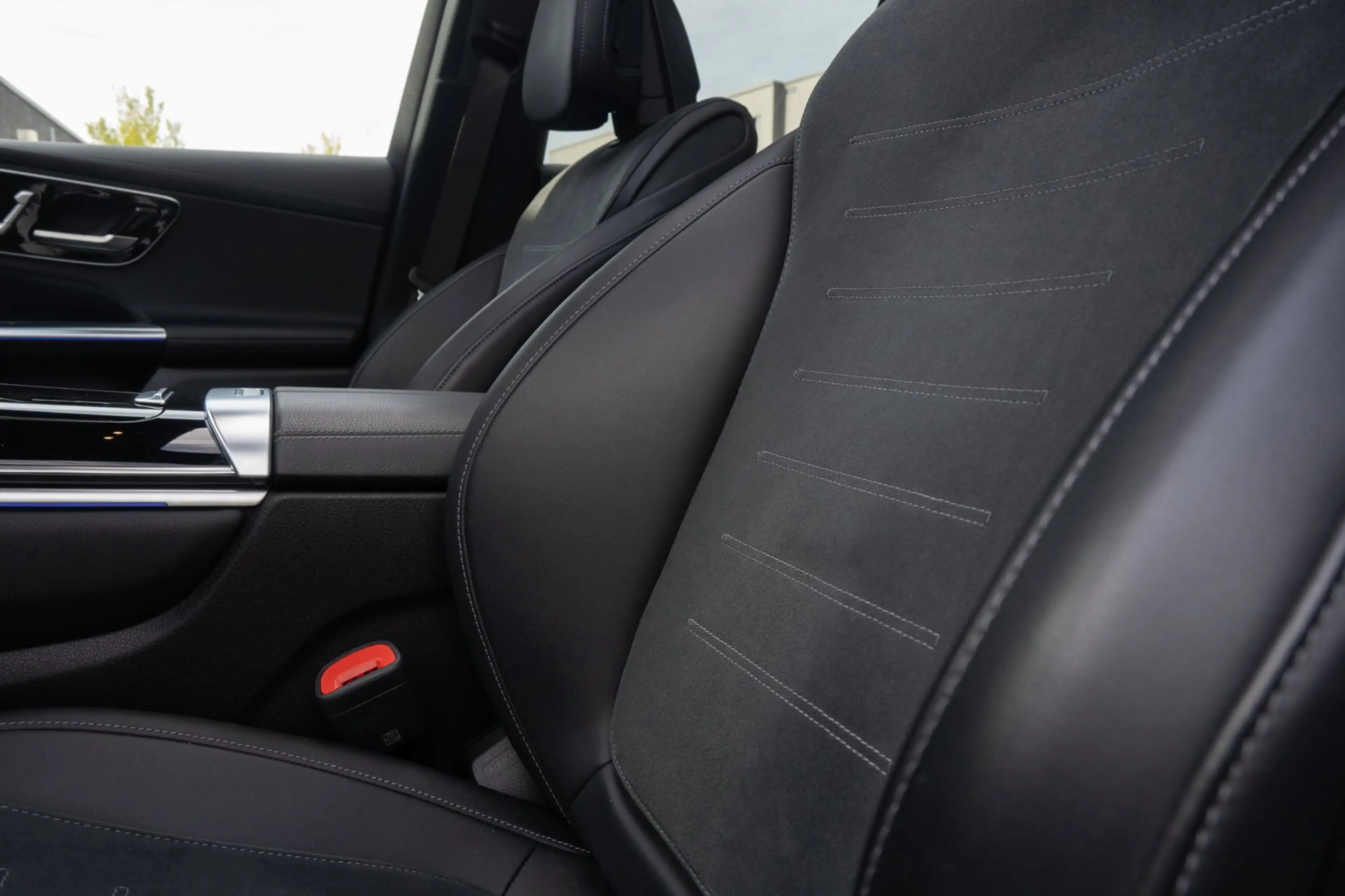 Mercedes-Benz GLC 300 300e 4MATIC Business Solution AMG PANORAMADAK — photo 24