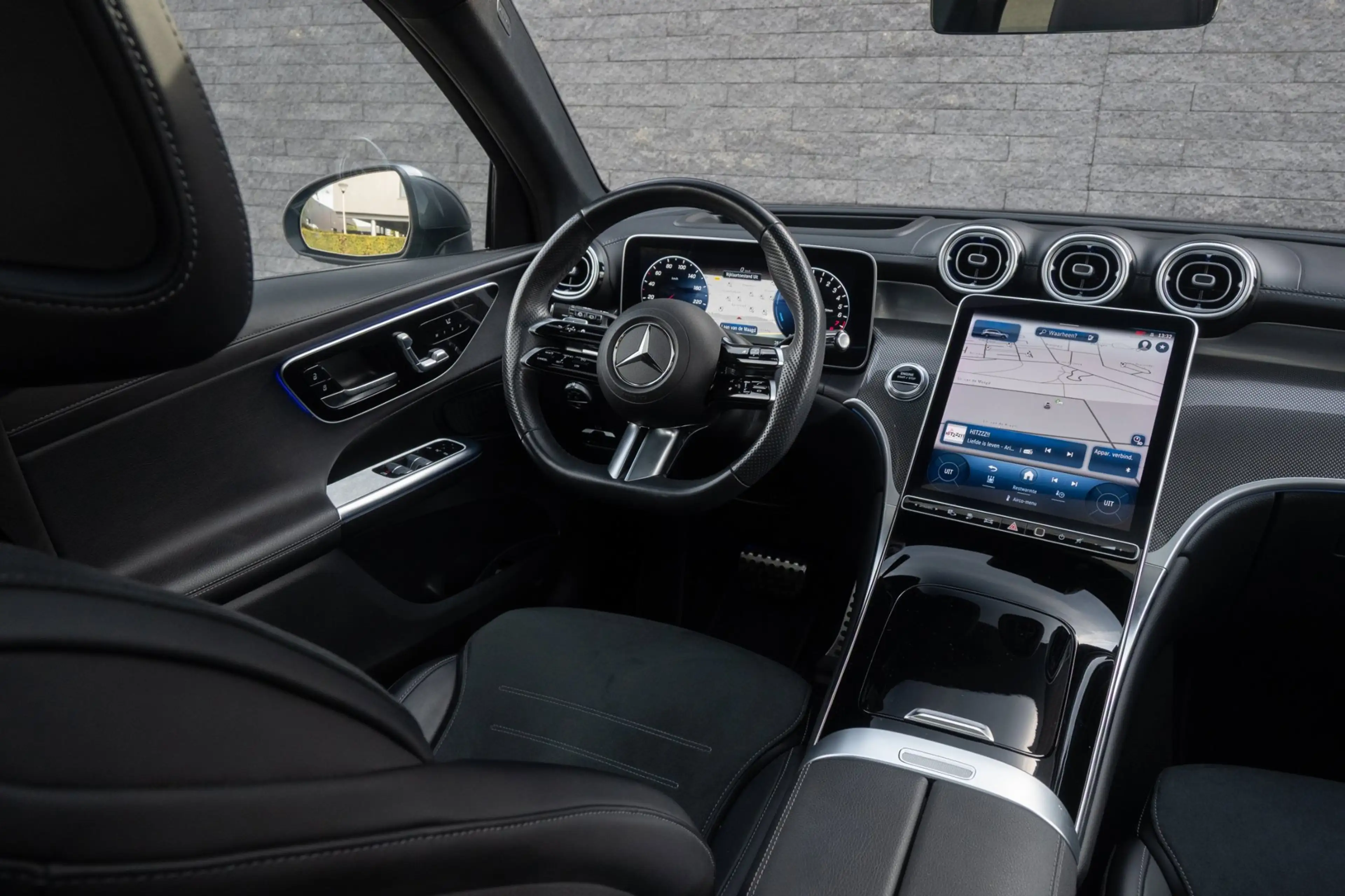 Mercedes-Benz GLC 300 300e 4MATIC Business Solution AMG PANORAMADAK — photo 26